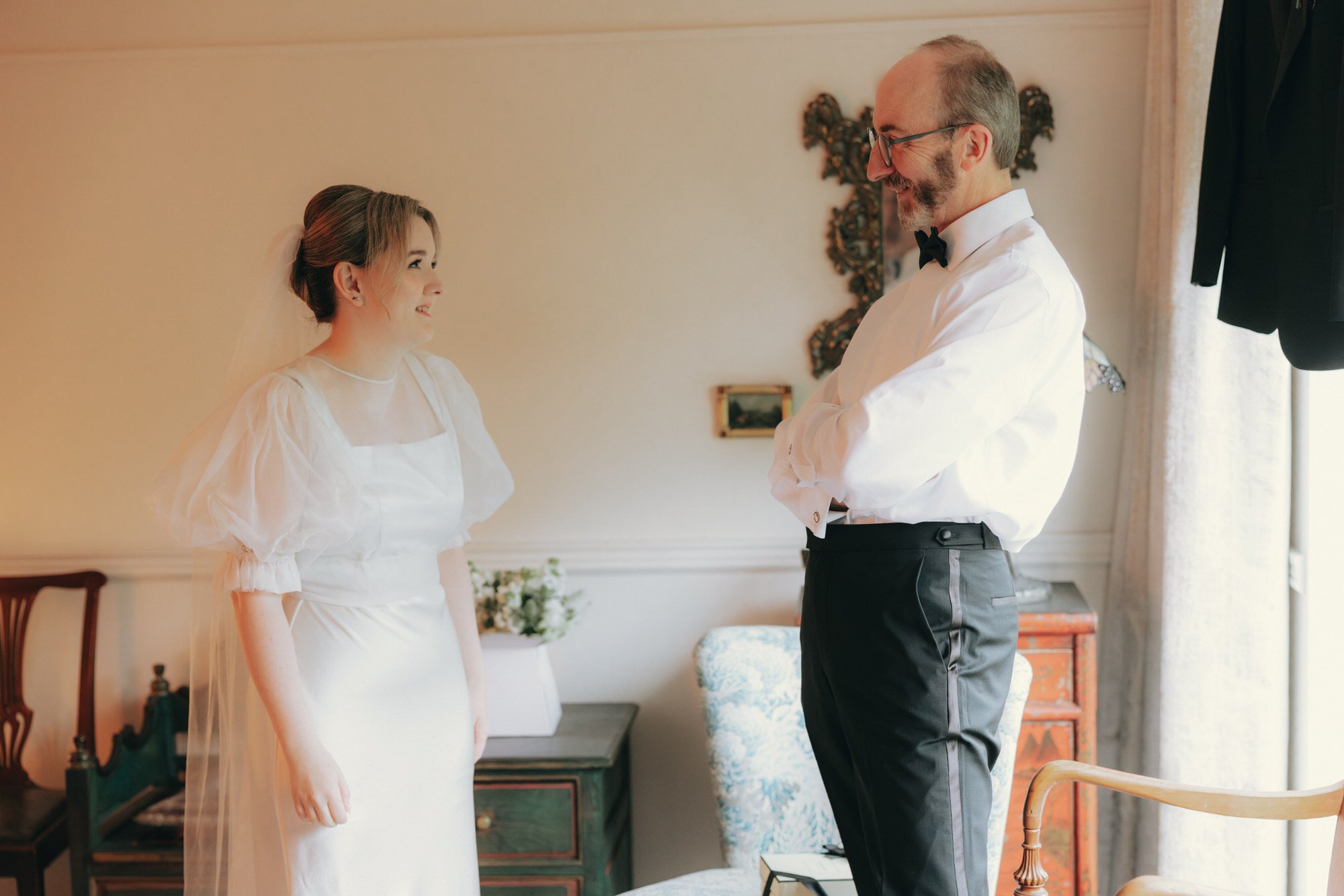 Wedding morning details before Erin and Matthew’s Glasgow City Chambers ceremony