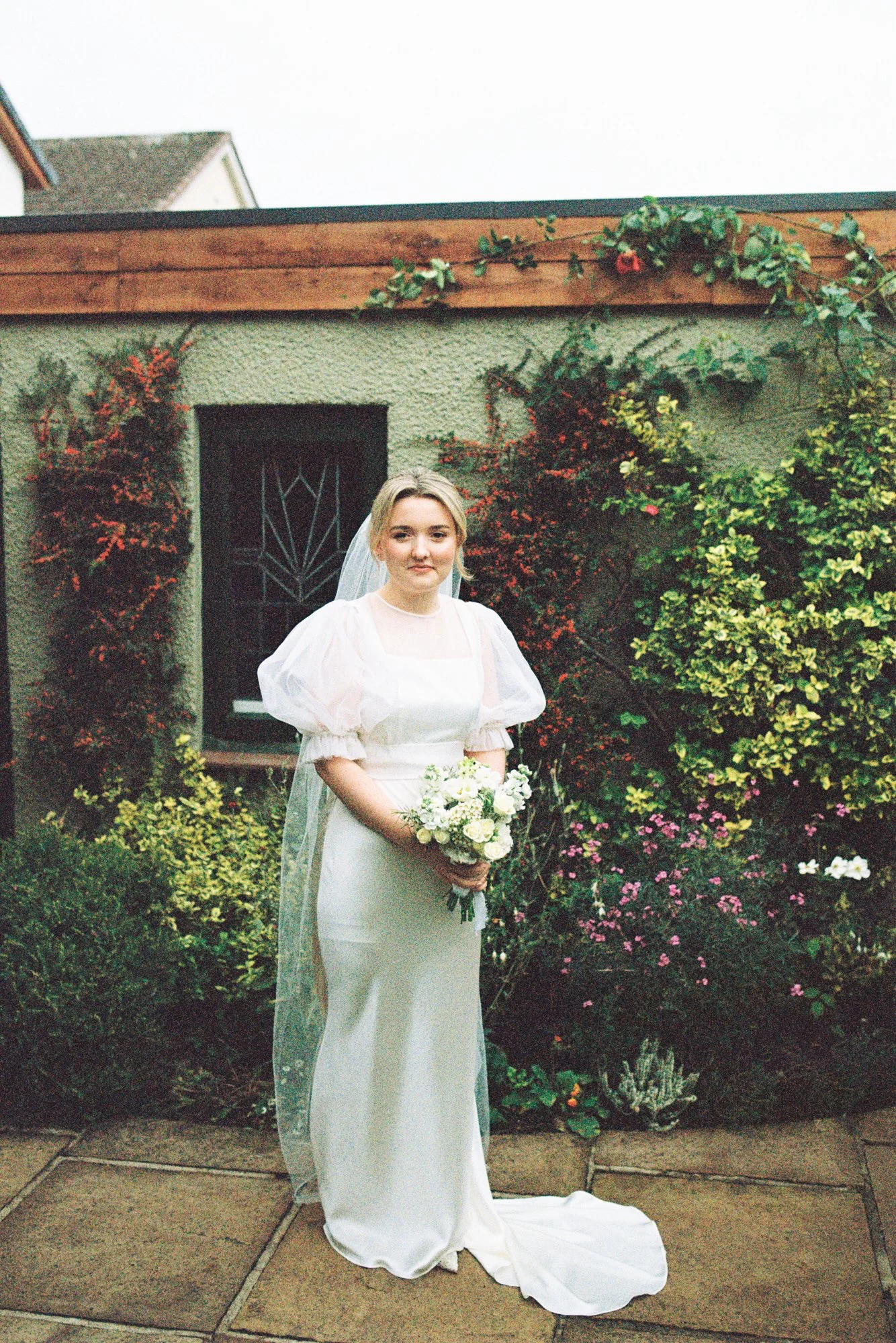 Natural bridal preparation moment before Erin and Matthew’s Glasgow wedding