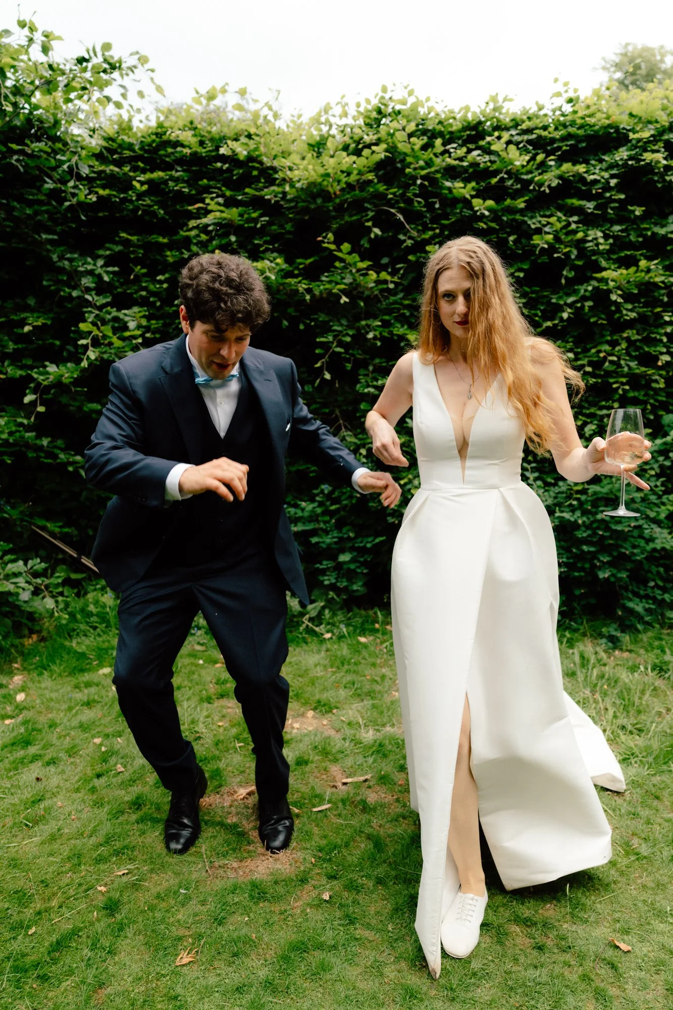 Music and dancing on the lawn at a Morningside wedding