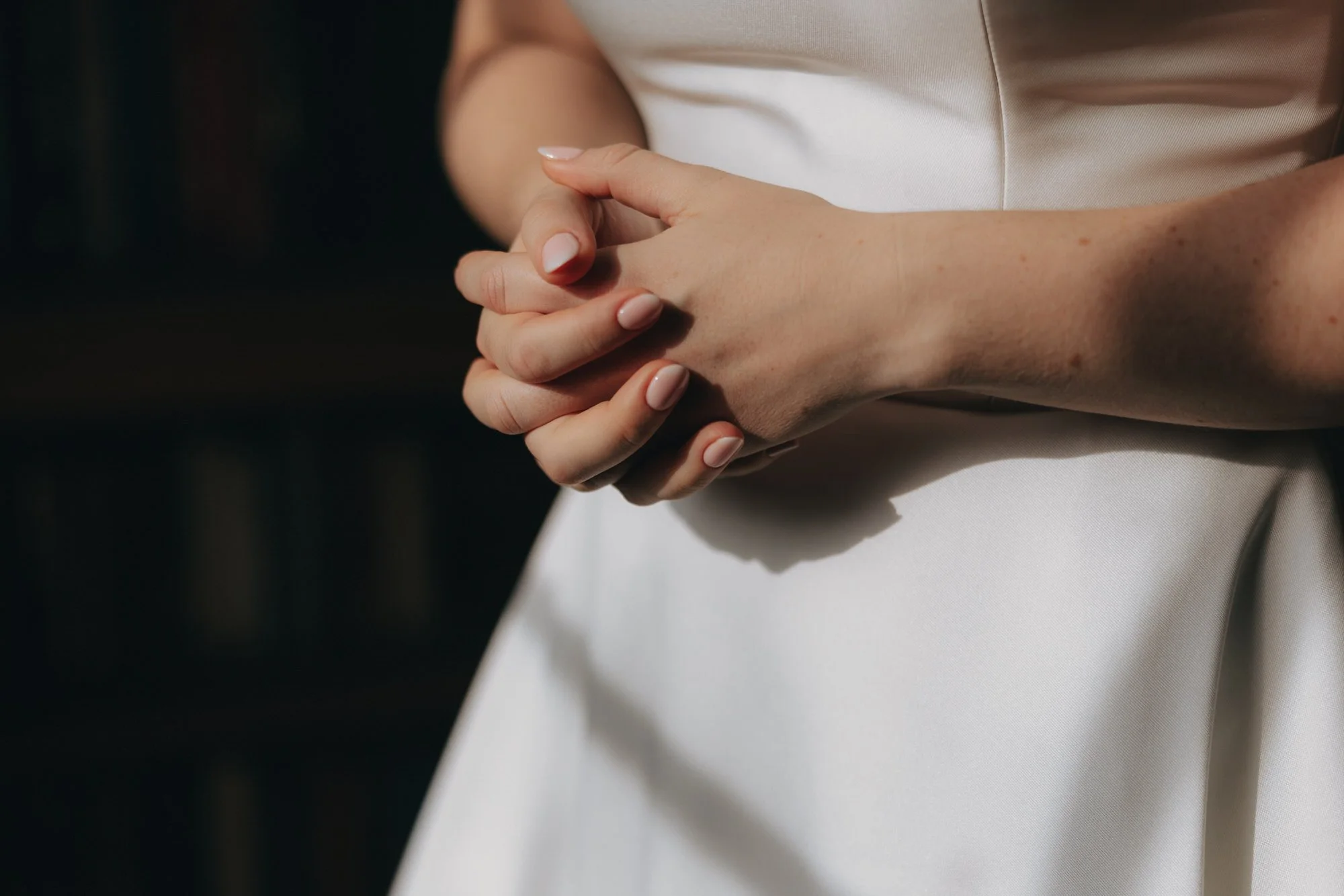 bride-and-bridesmaids-getting-ready-in-east-lothian.jpg