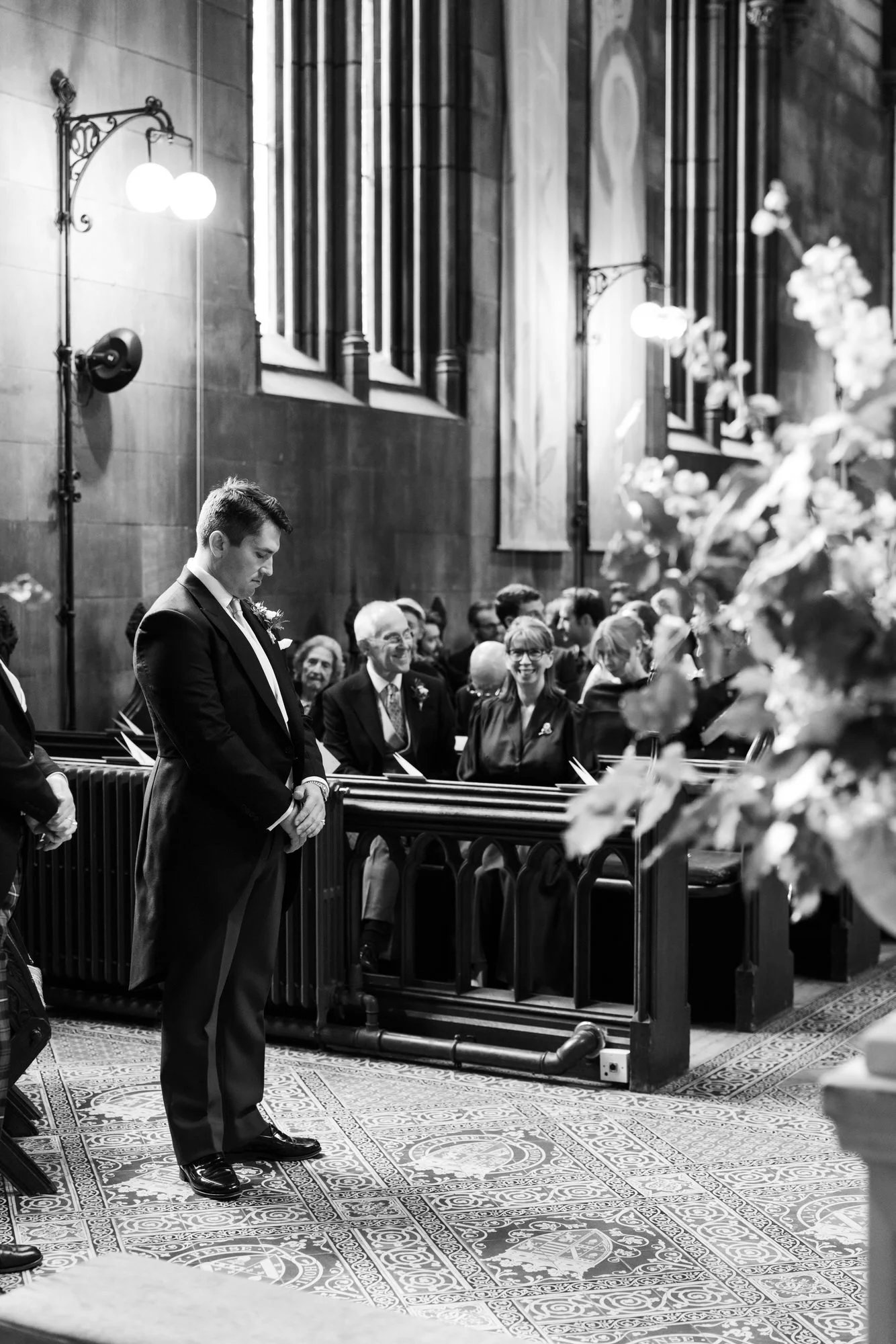 bride-arriving-at-st-marys-dalkeith.jpg