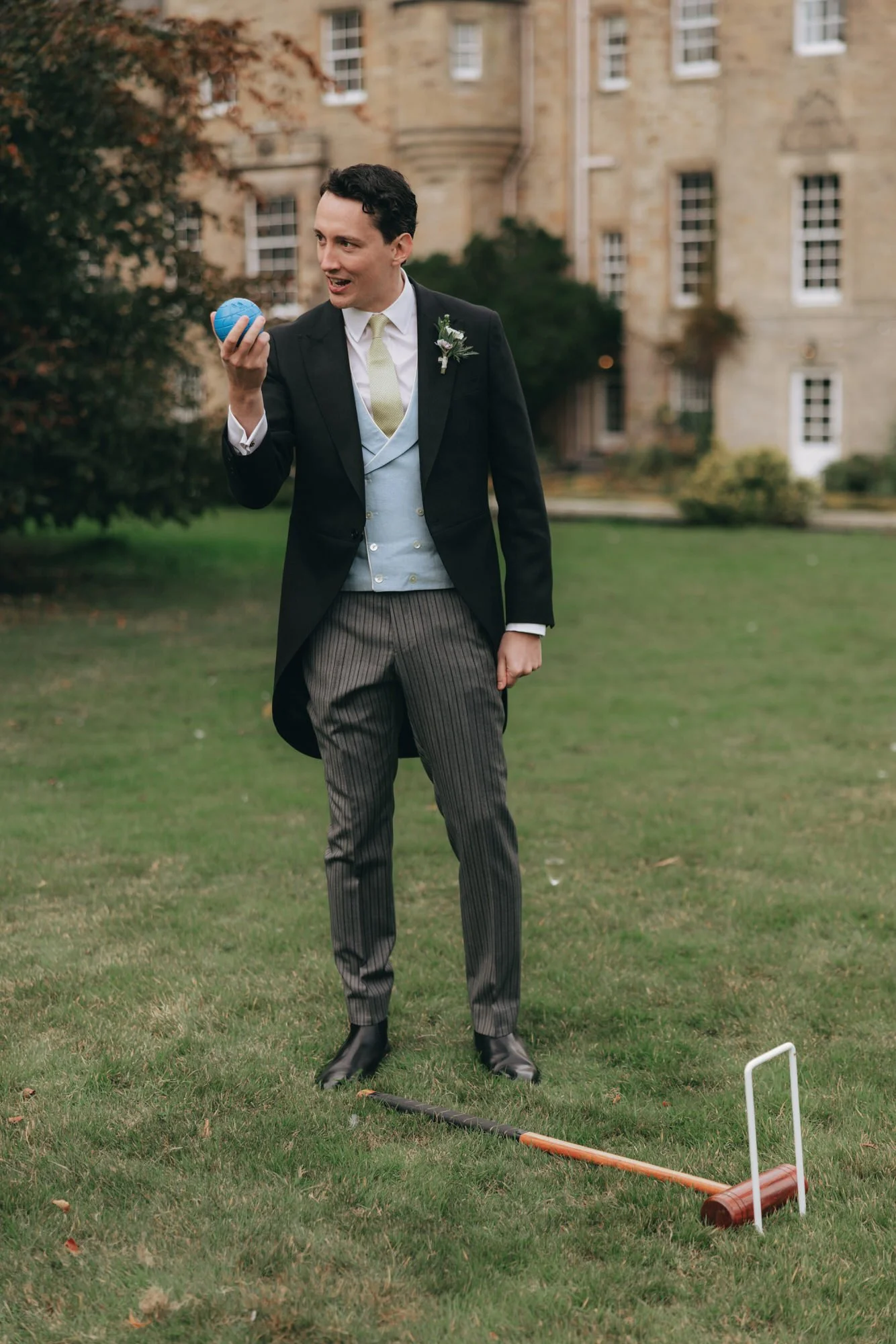 relaxed-carberry-tower-garden-wedding-reception.jpg
