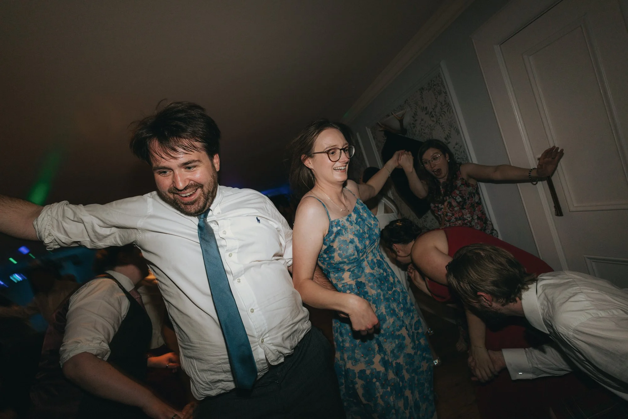 newlyweds-kissing-on-carberry-tower-dance-floor.jpg