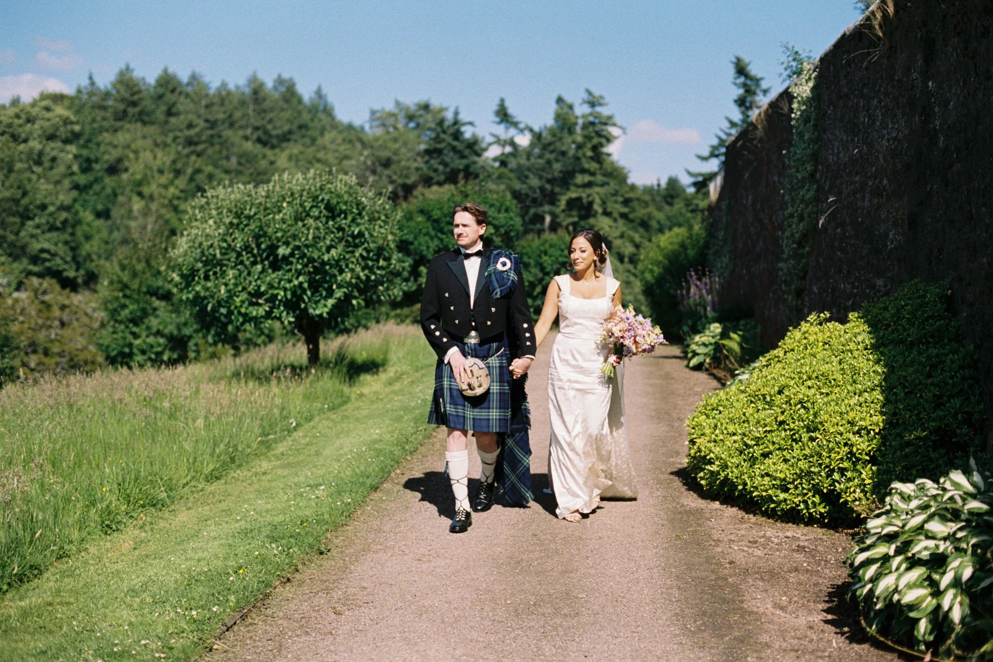 Scottish 35mm film wedding photogapher-43.jpg