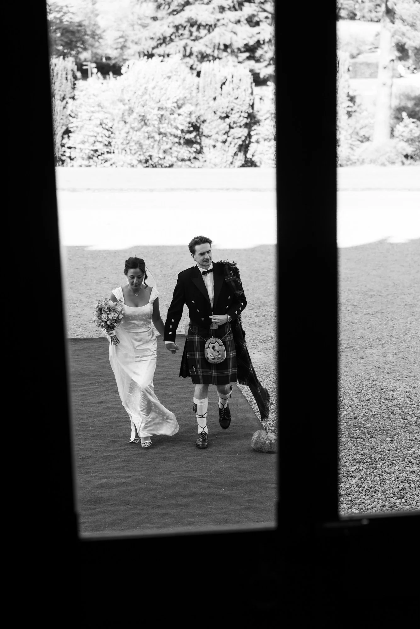 Scottish 35mm film wedding photogapher-47.jpg