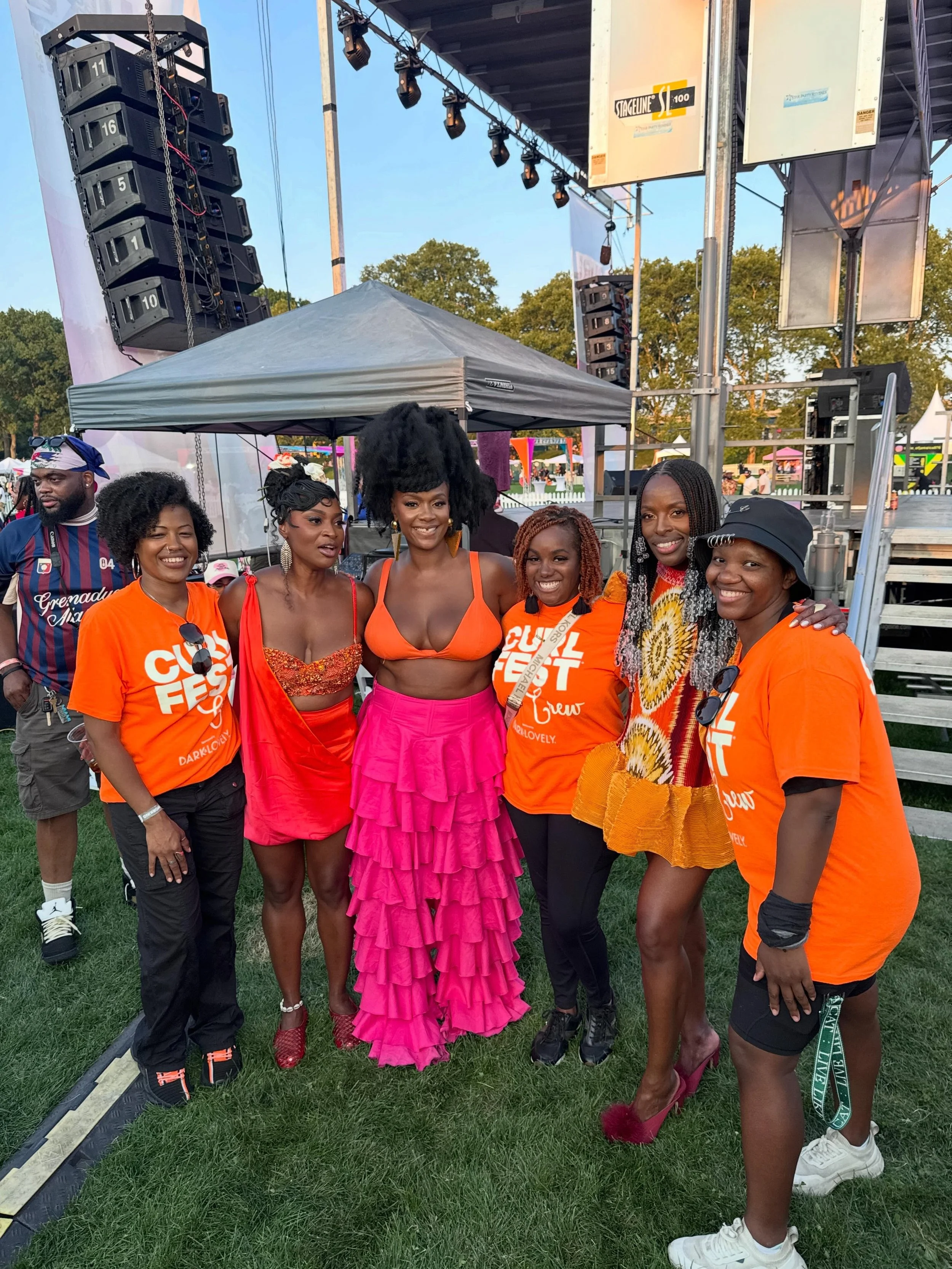 Some opportunities remind you exactly why you started. 🧡🙌🏾

In 2024, I discovered CURLFEST and knew I wanted to experience it. This year, that desire changed. I did not just want to attend. I wanted to work it.

So I pursued the opportunity.

Satu