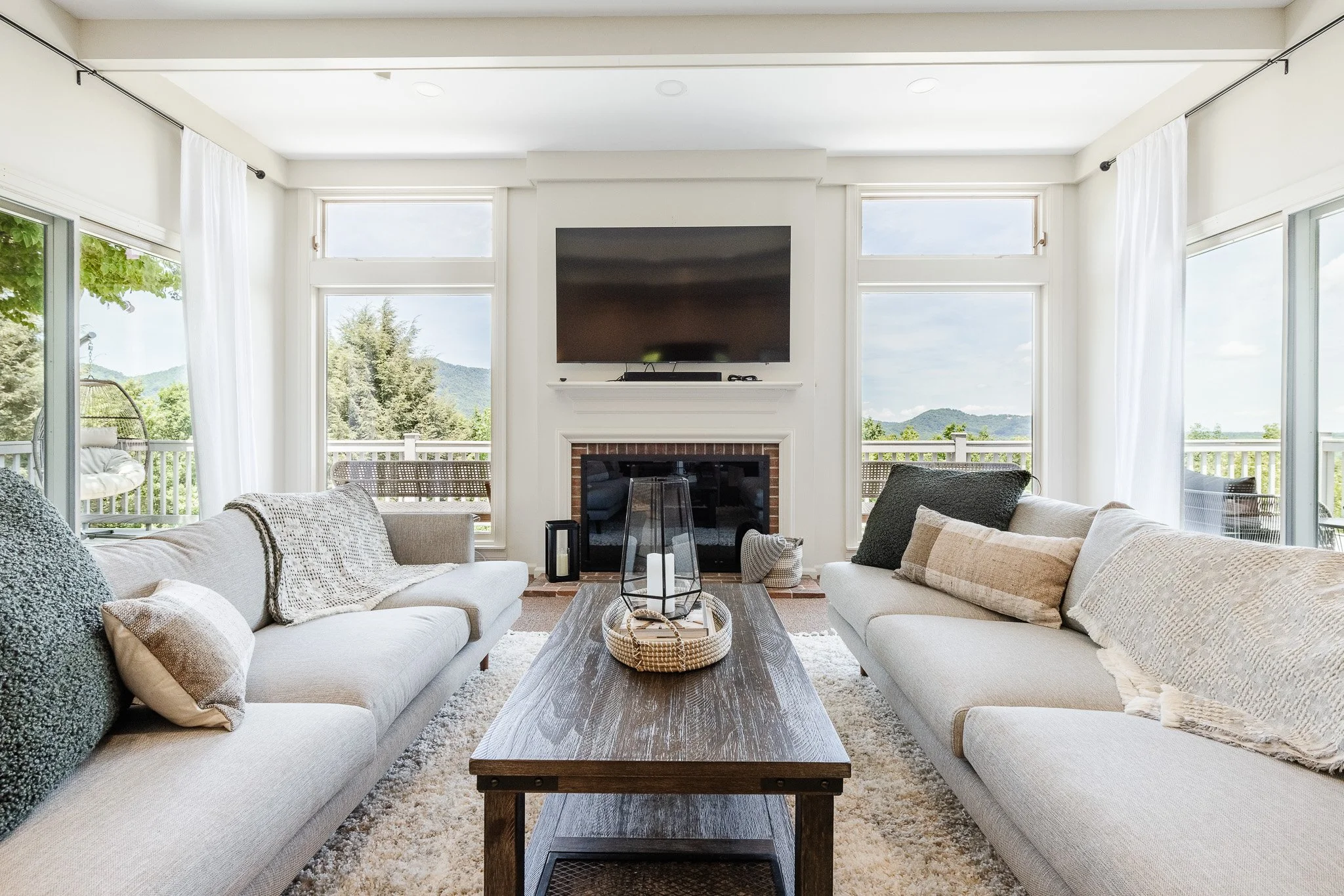 modern simple living room