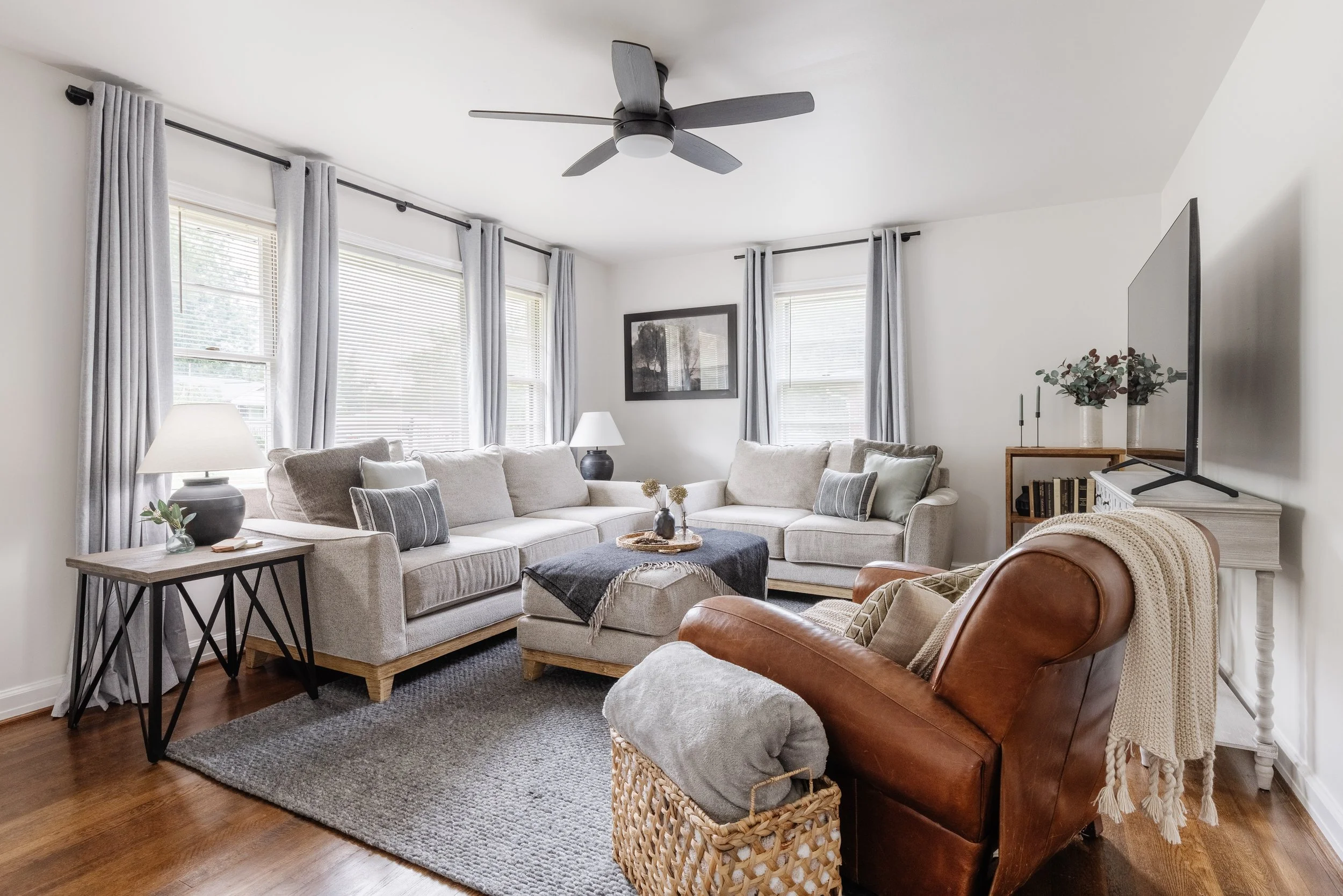 simple modern living room