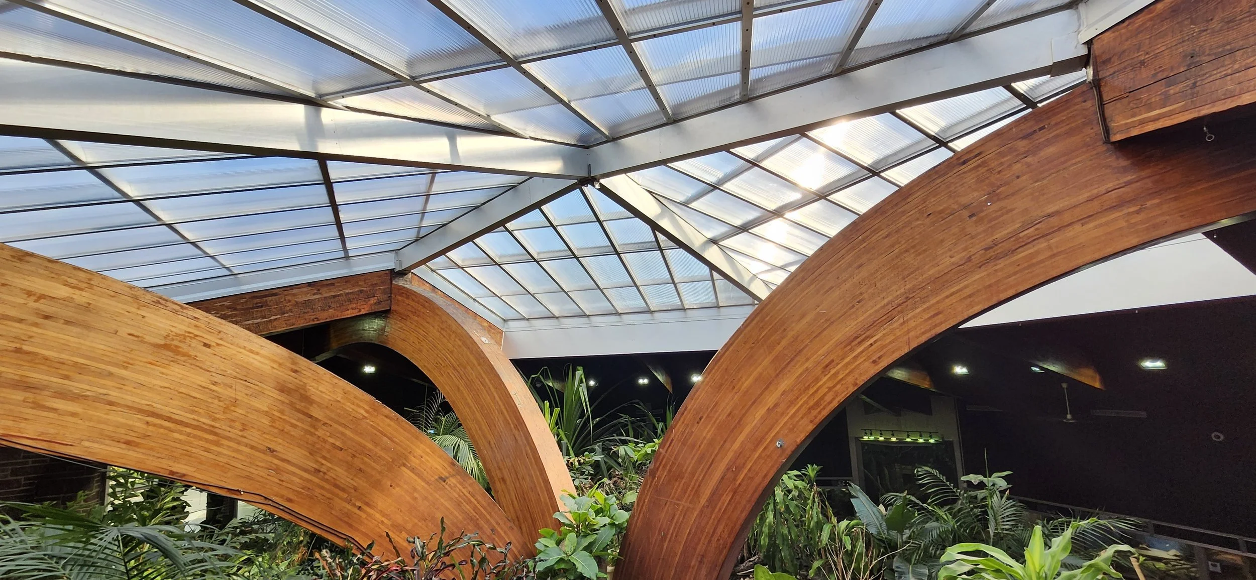 Reptile atrium at the detroit zoo built and designed by Akin's Construction of metro Detroit michigan