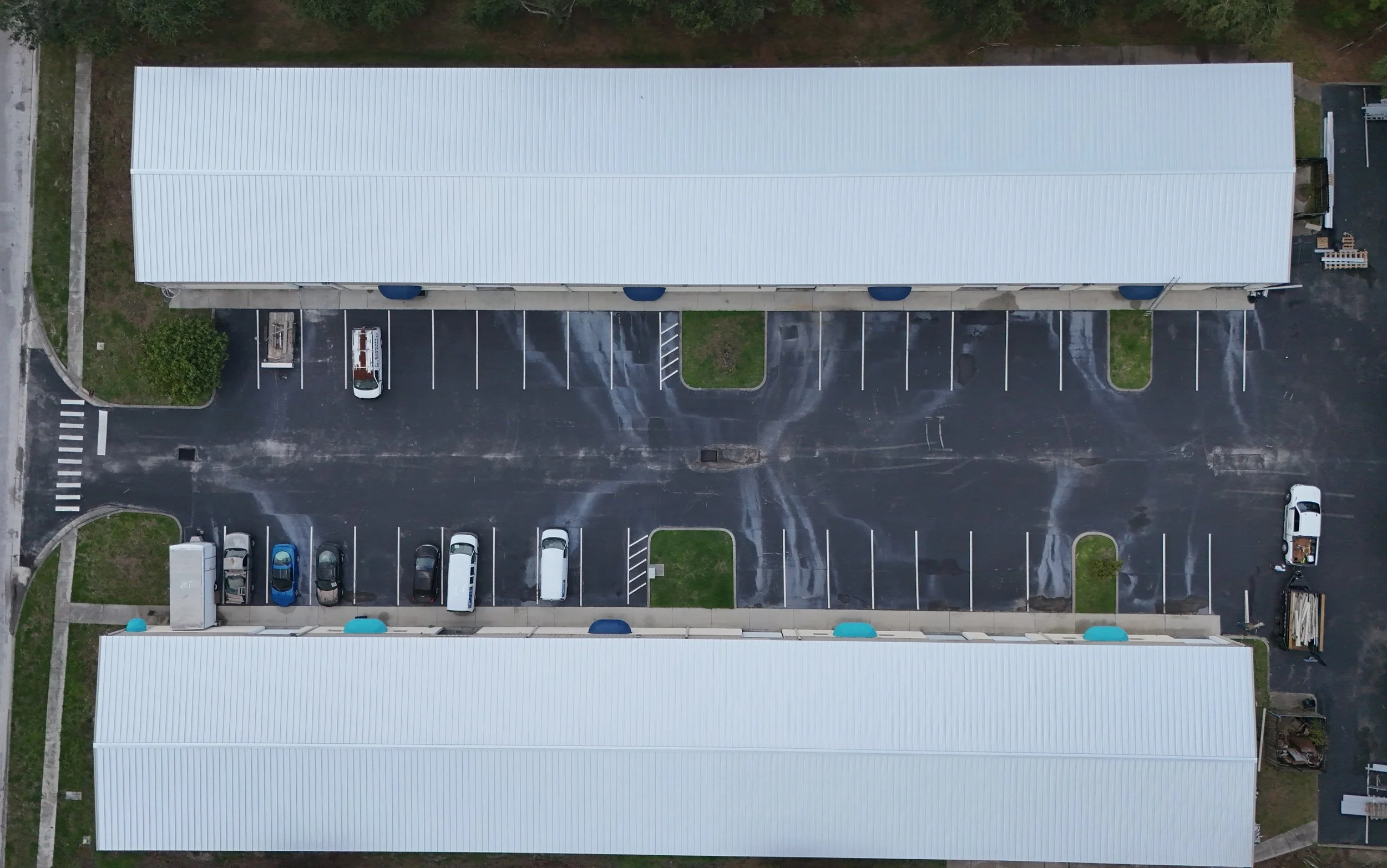 3170-3180 Skyway 2.JPG