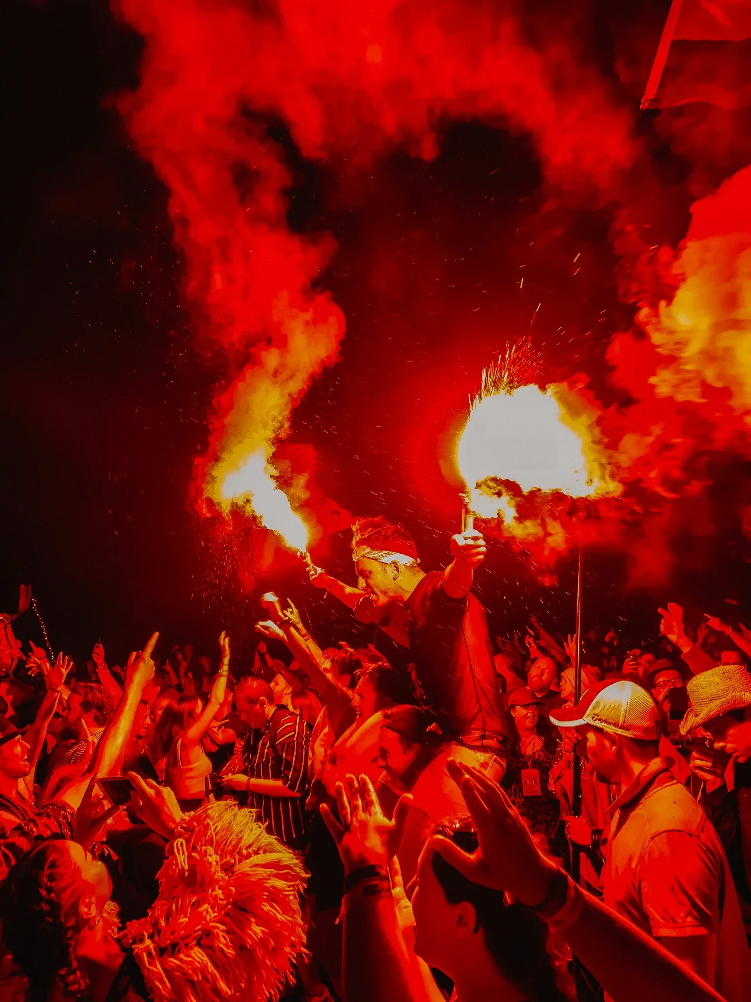 Ryan Watts Photography - Festival Photography - Glastonbury Crowd-9304.jpg