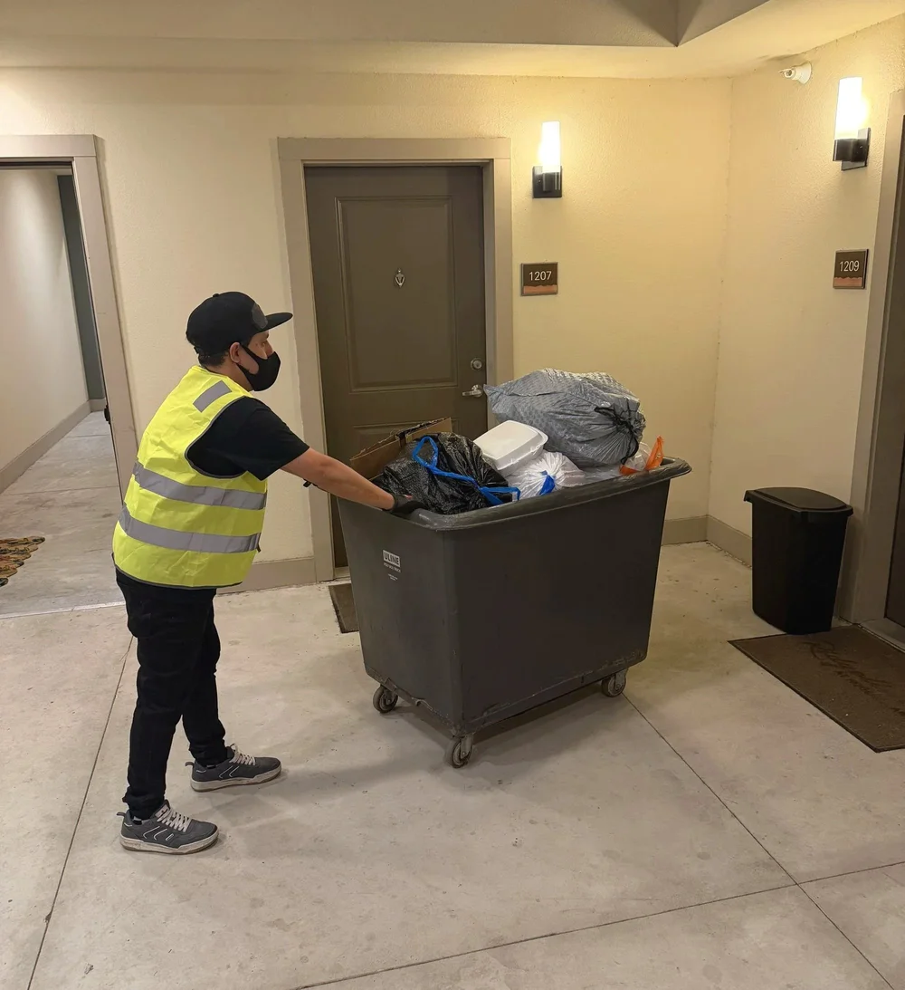 Valet Trash and Recycling