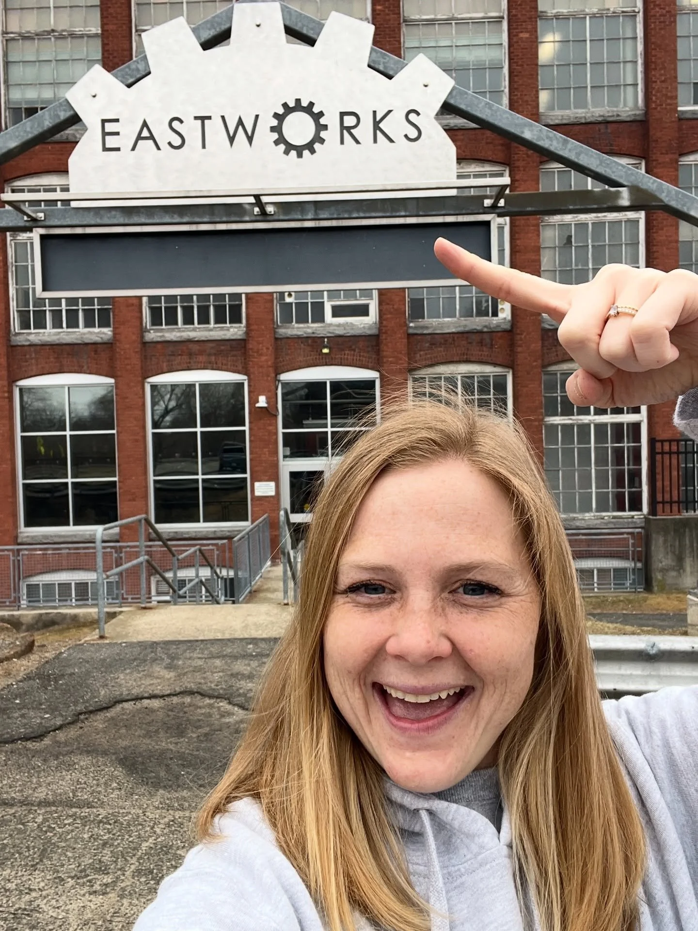 Good morning everyone! ☀️Today is our last @easthamptonmarket until the end of May! Come get some goodies for the rainy day ahead ☔️💜 #easthampton #massachusetts #glutenfree #shoplocal #hereforthebloopers