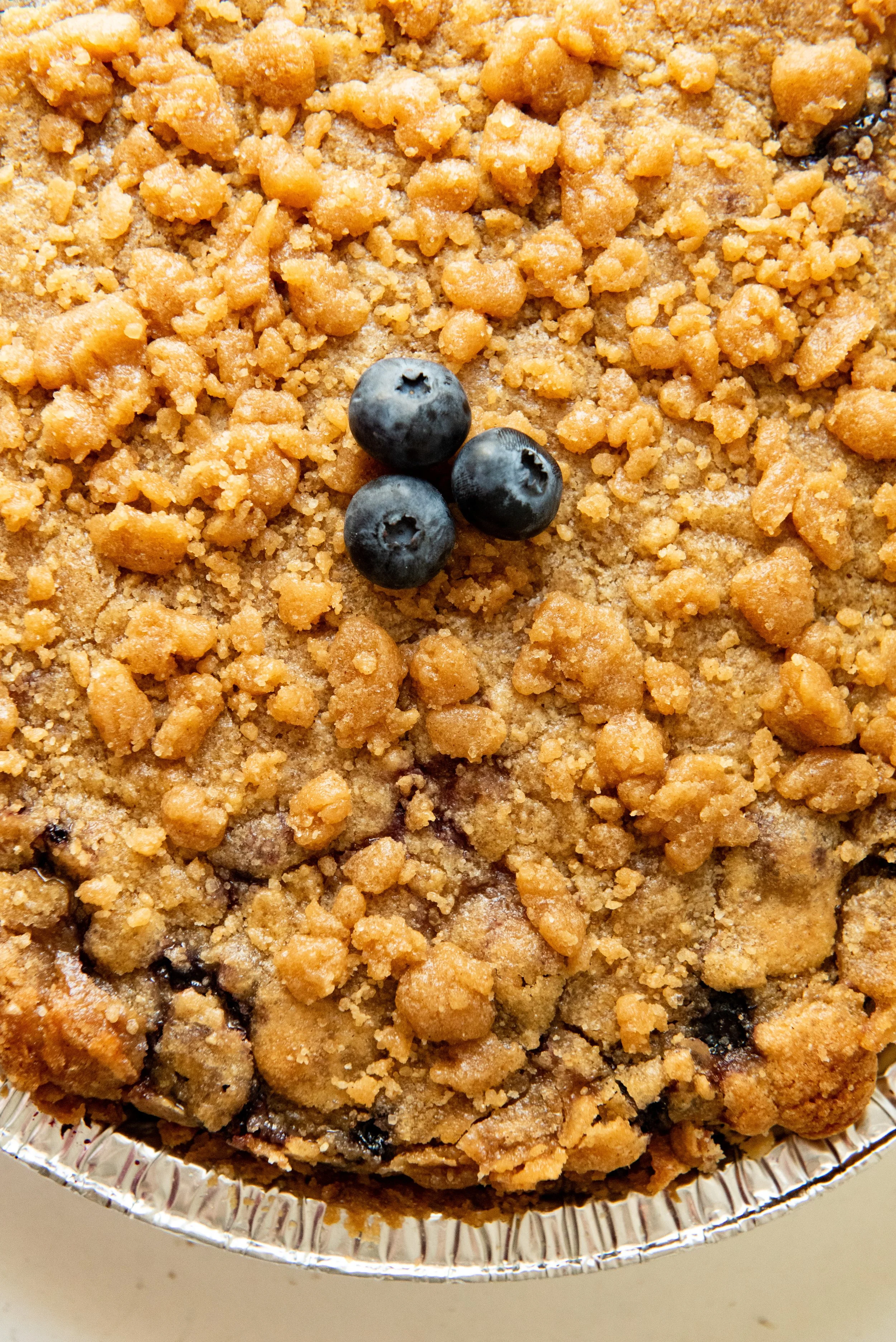VEGANBLUBERRYCRUMBLEPIE.jpg