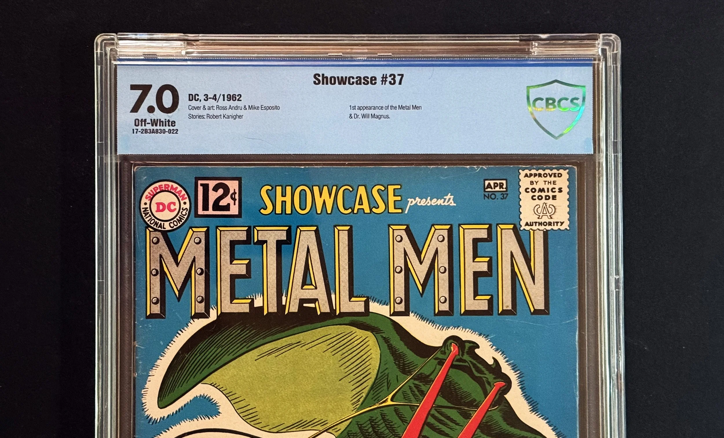 SHOWCASE 37_TOP.jpg