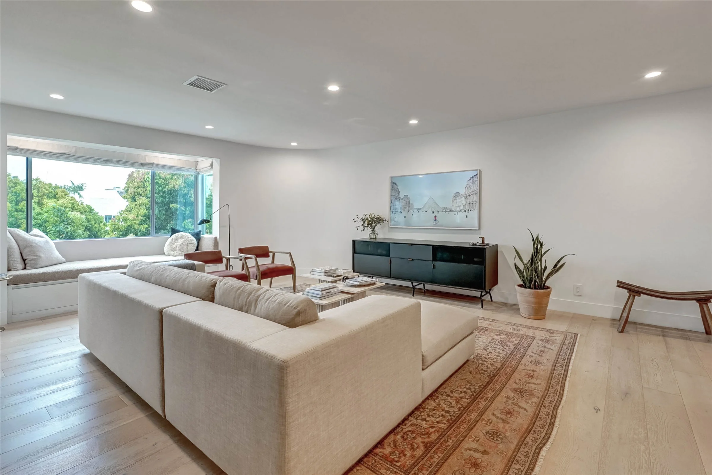 17-930 California Avenue Unit 301-17.jpg