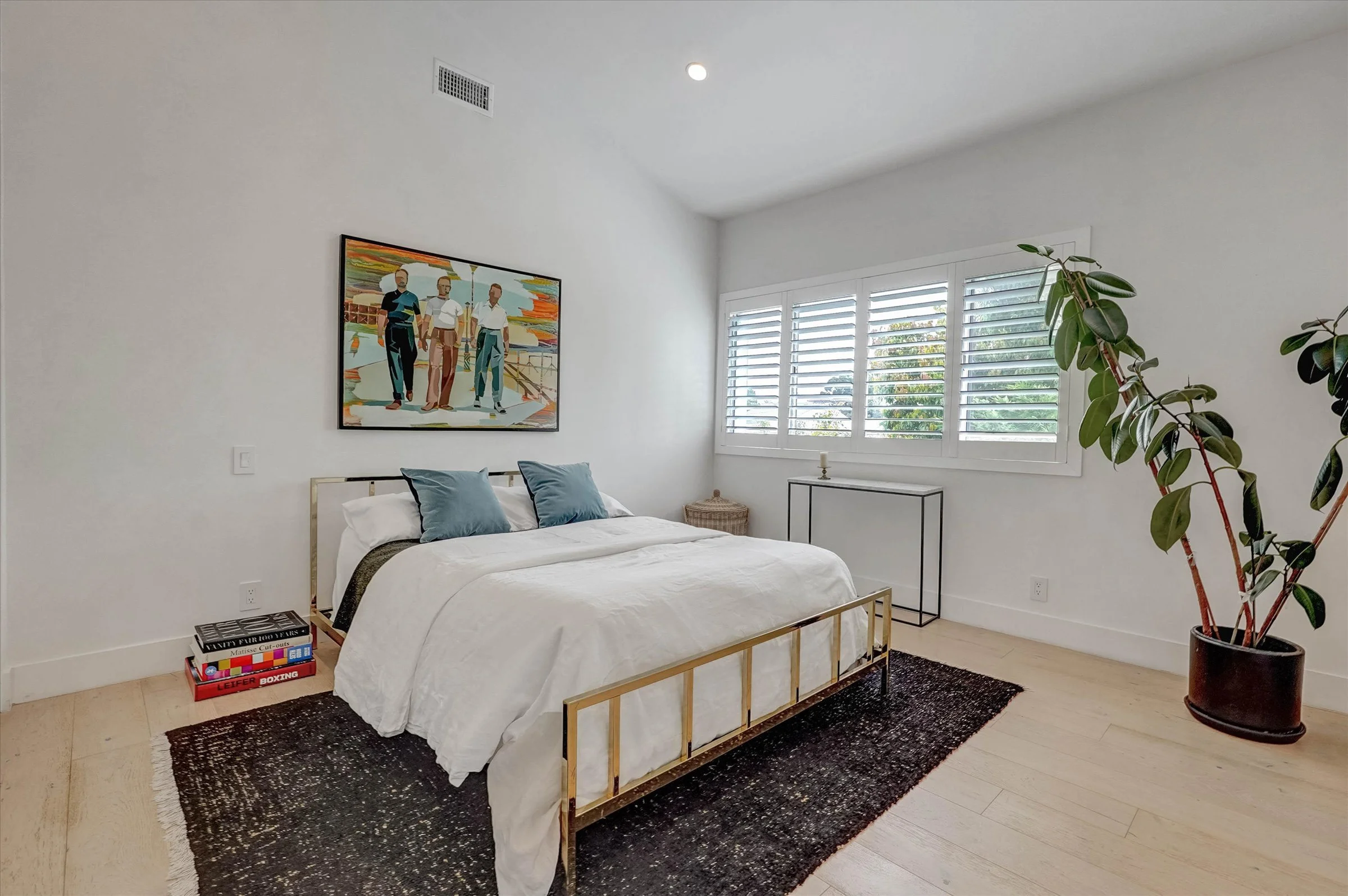 26-930 California Avenue Unit 301-26.jpg