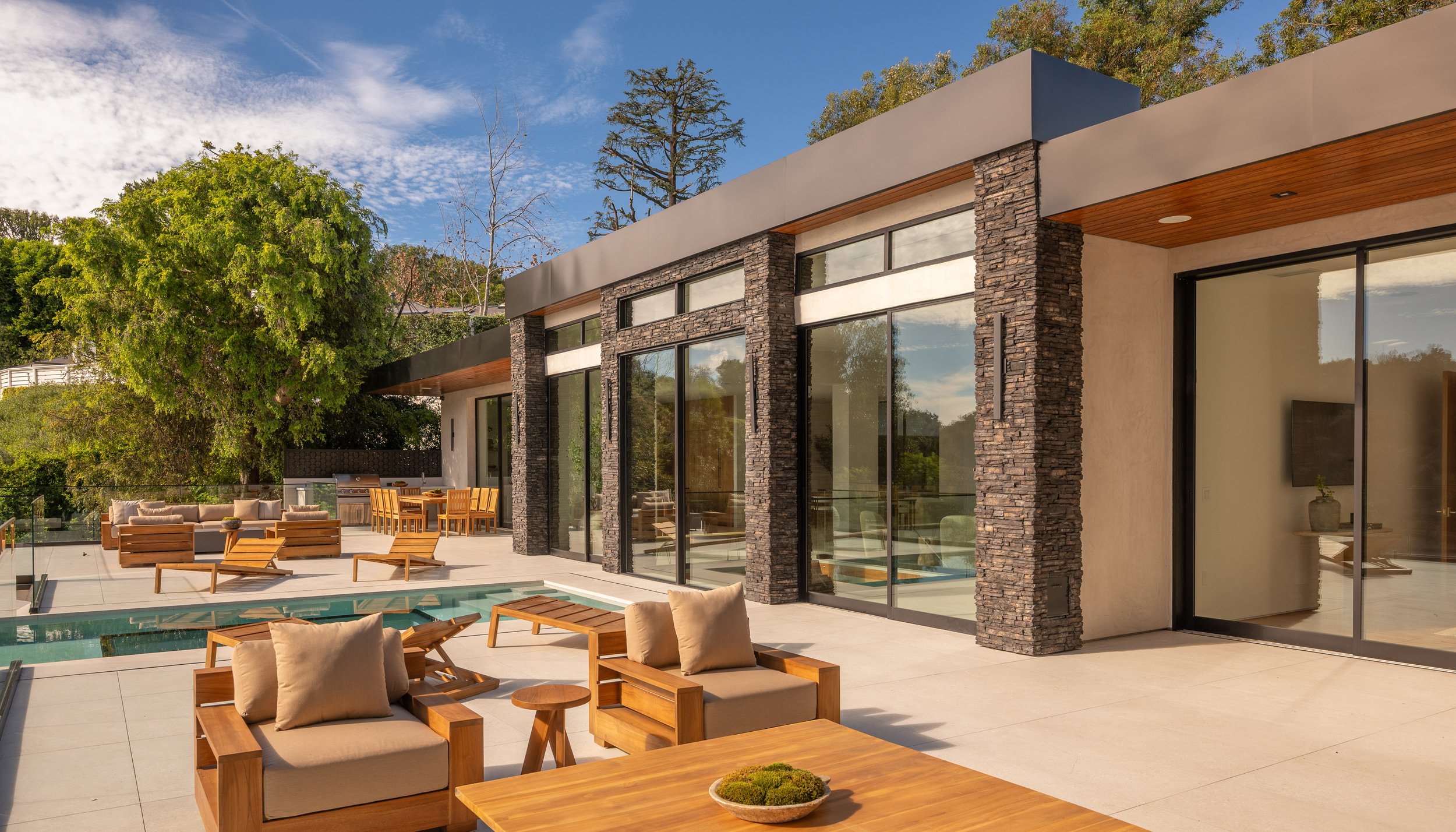 12752 Mulholland Dr-22-MLS.jpg