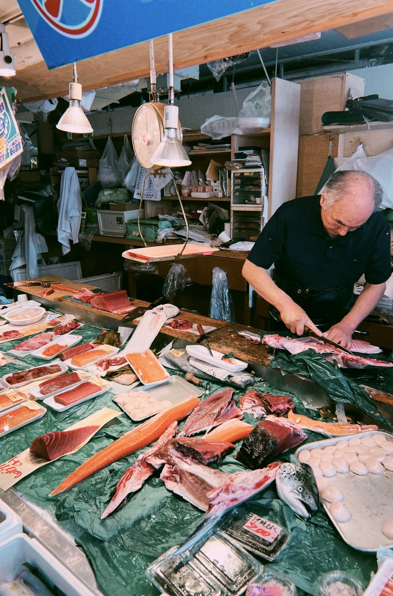 Aomori Fish Market: Community and Tourist Buy in