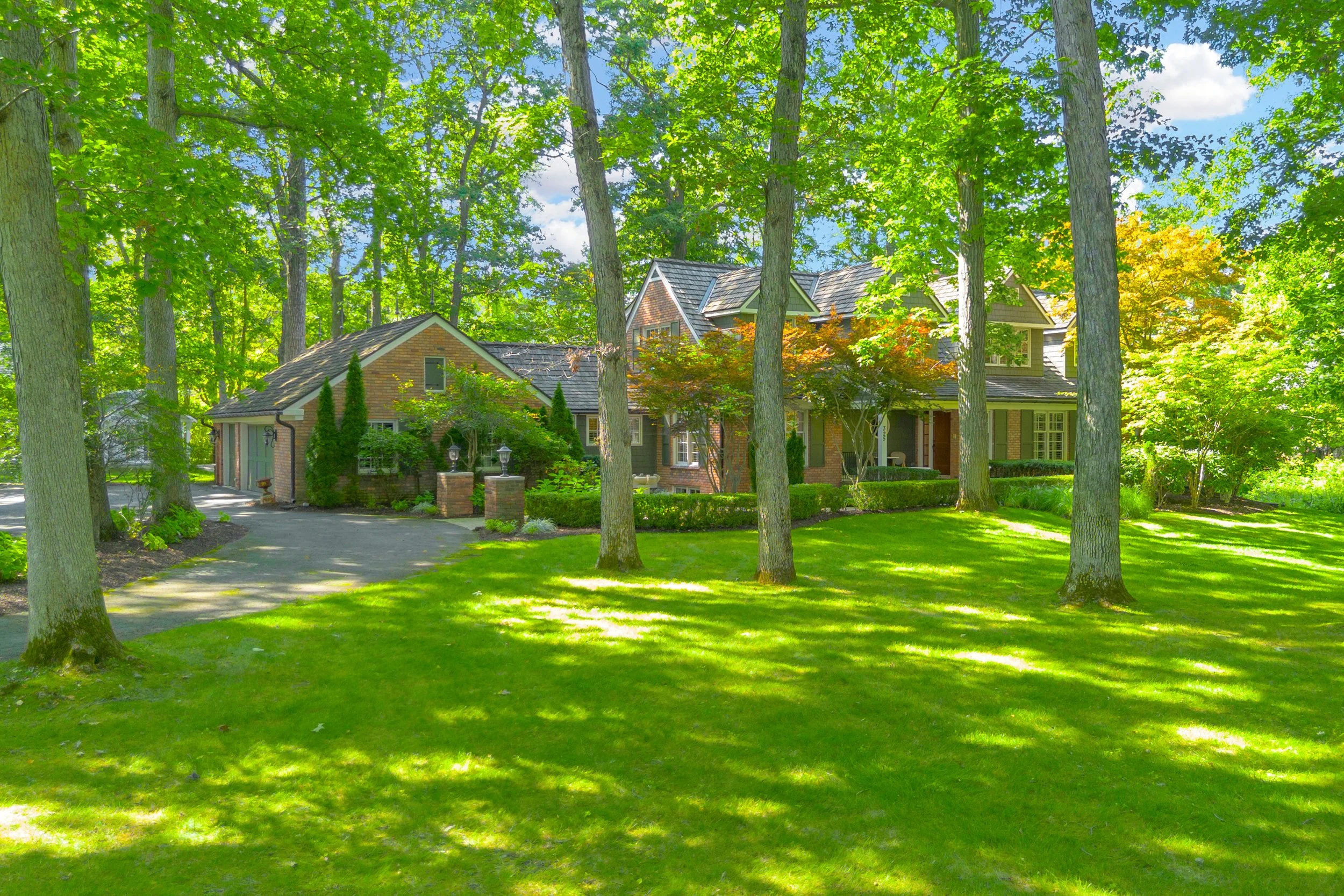 02-325 Lowell Ct-2.jpg