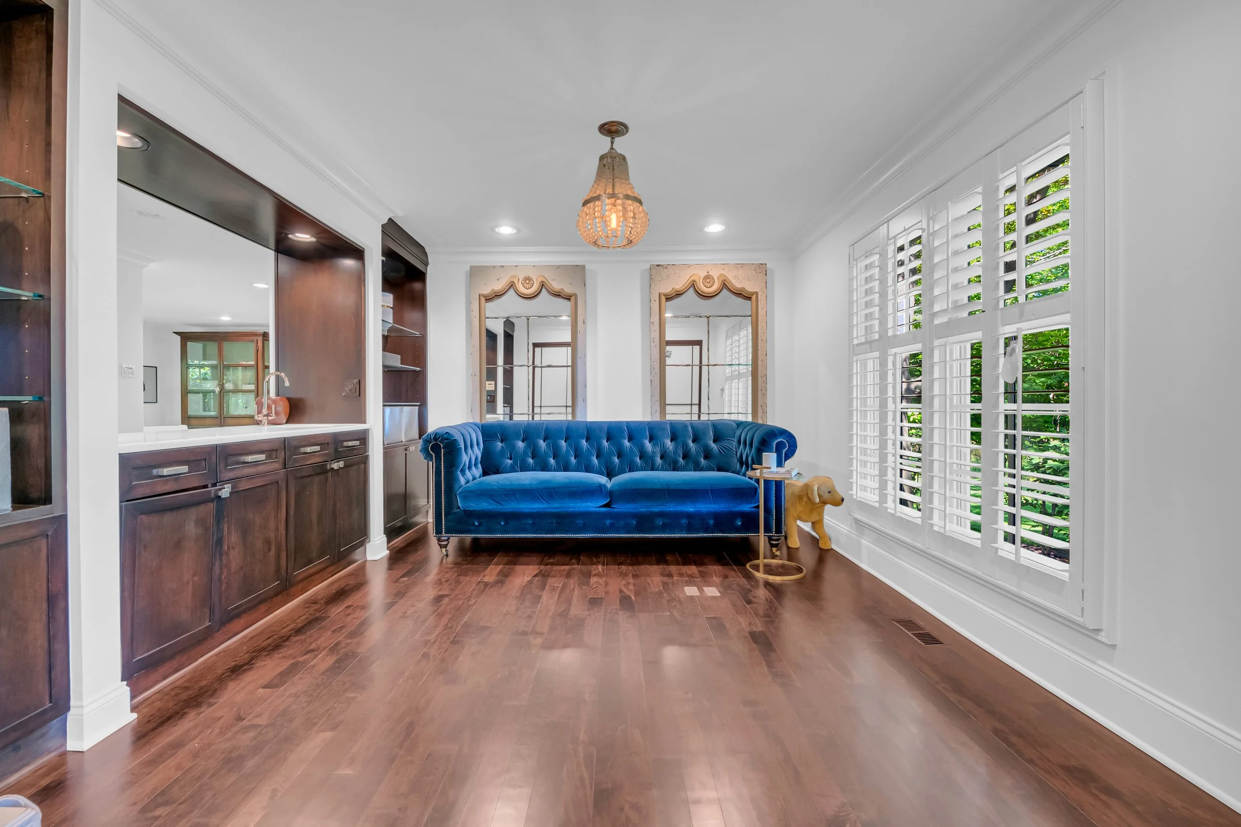 11-325 Lowell Ct-11.jpg