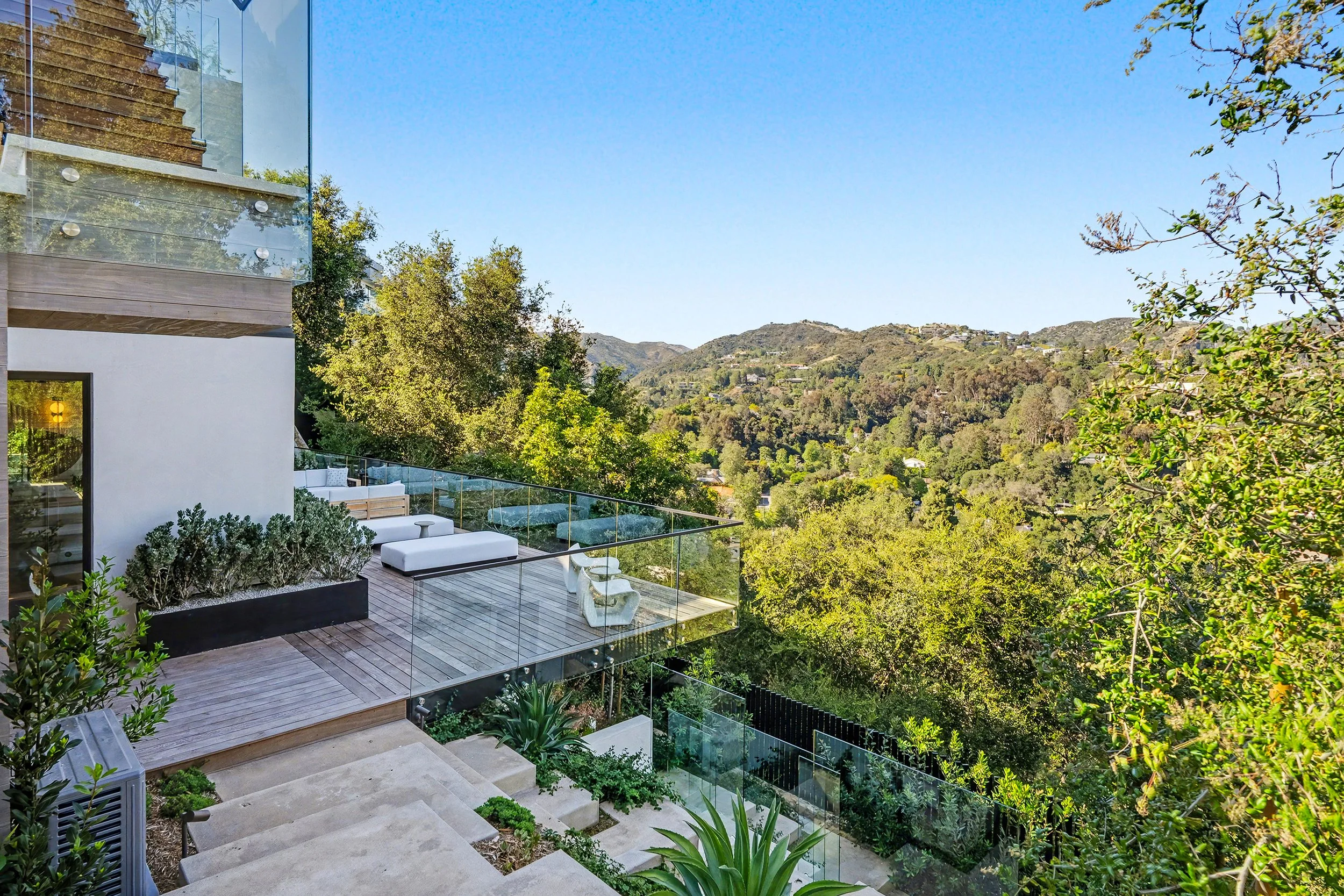 1830 Mango Way-205.JPG