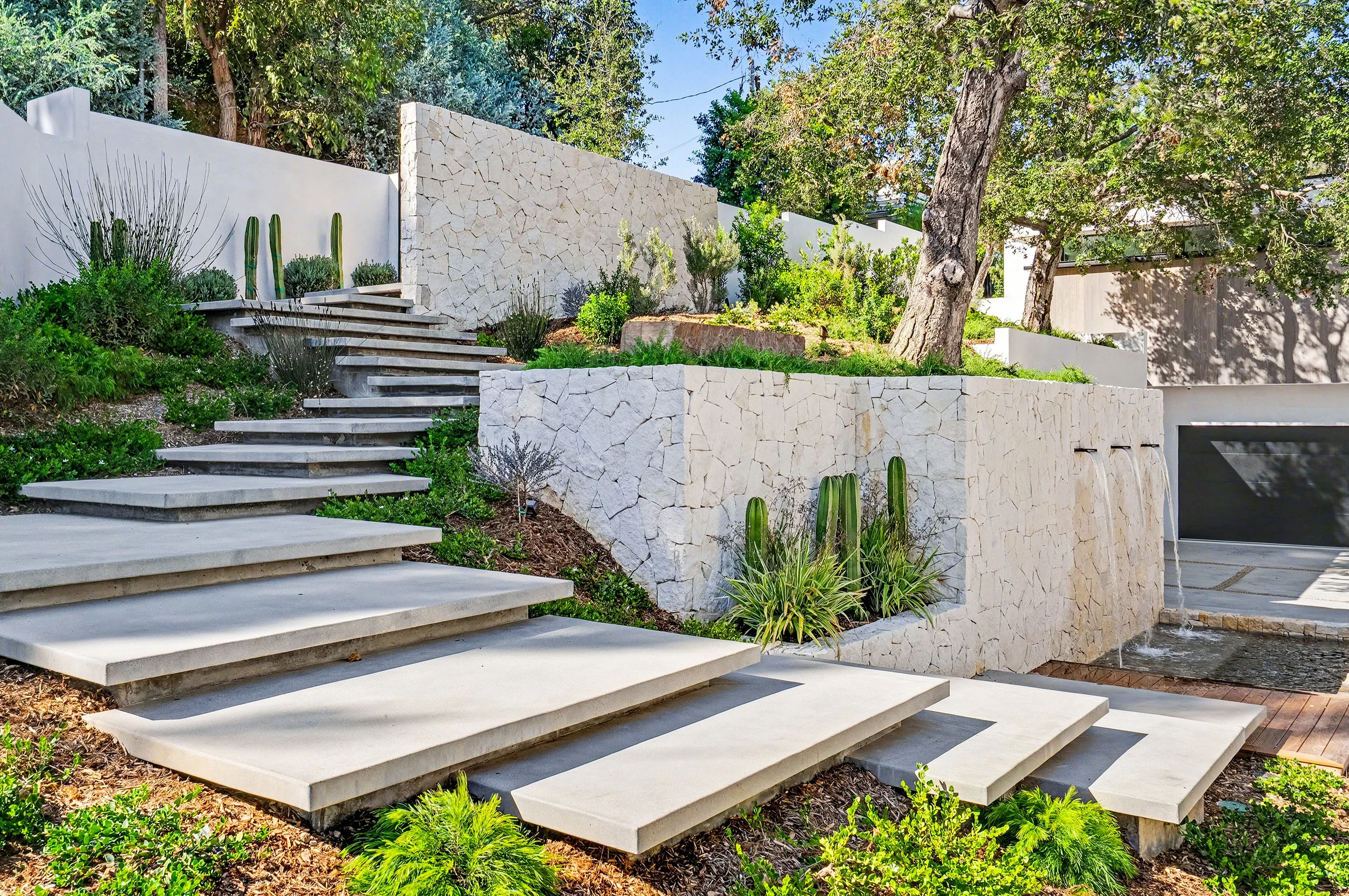 1830 Mango Way-034.JPG