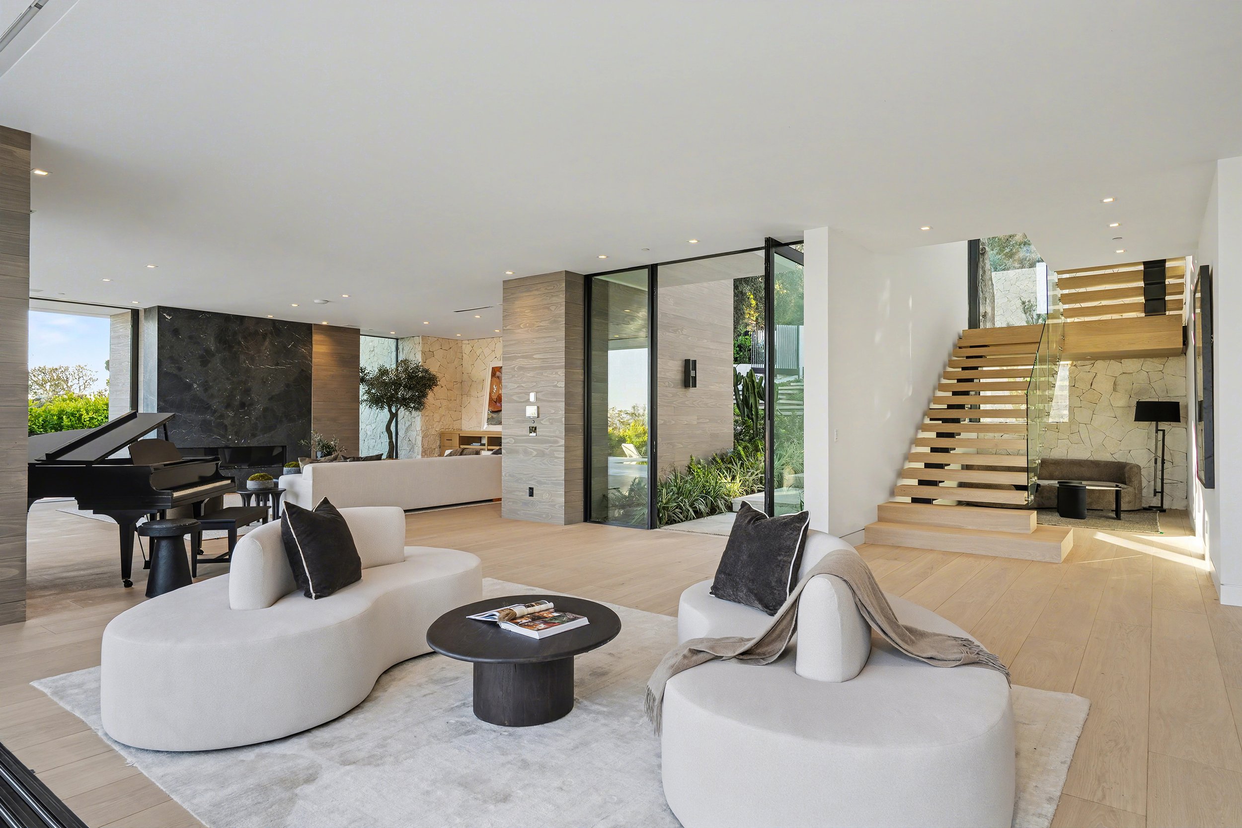 1830 Mango Way-039.JPG