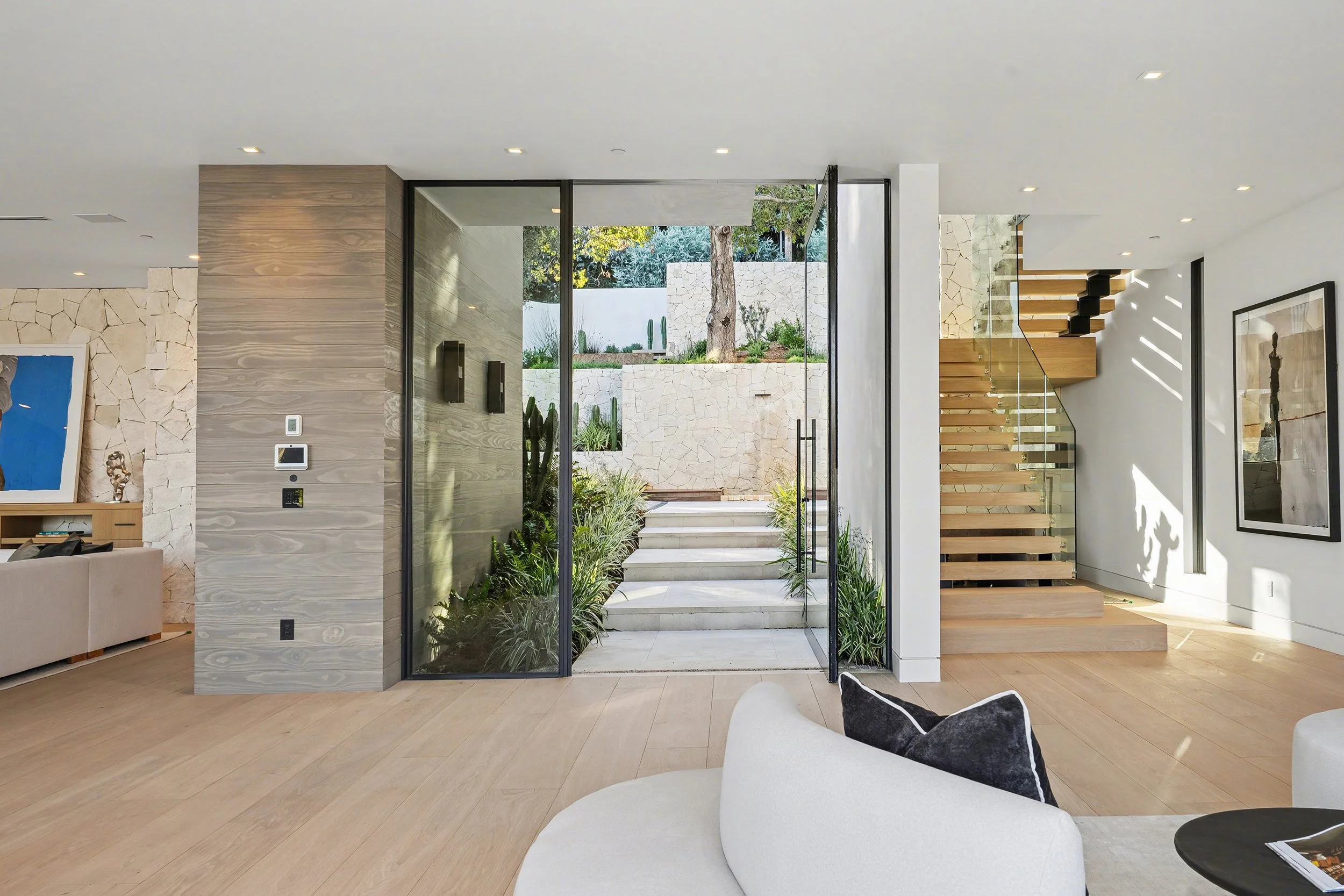 1830 Mango Way-036.JPG