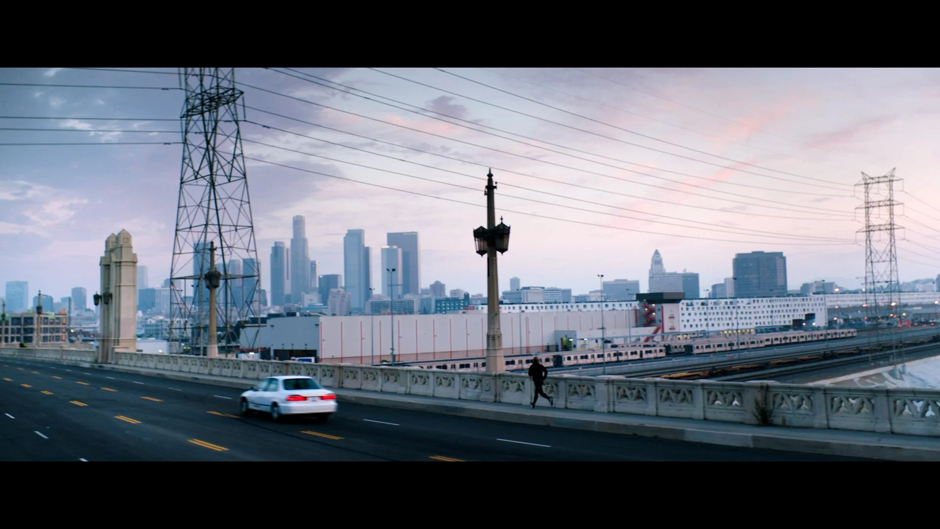 University of Phoenix - -Muito-.00_00_16_06.Still004.jpg