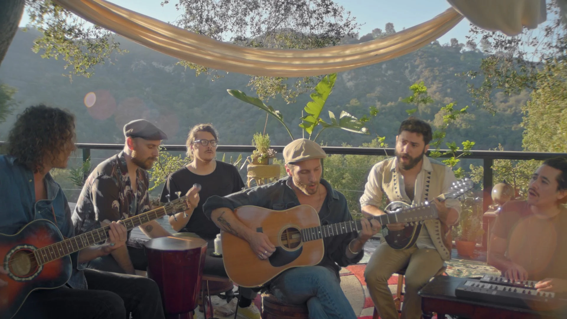 Foxtrails - Floras | Live Music Video