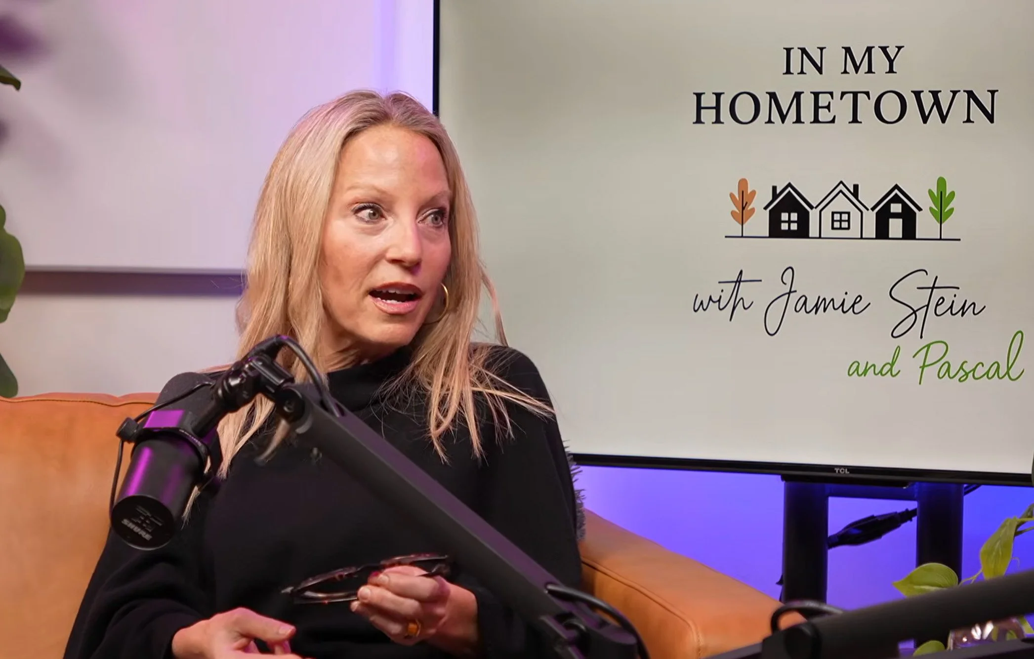 Author Nicki Perchik Podcast Photo Shoot 01