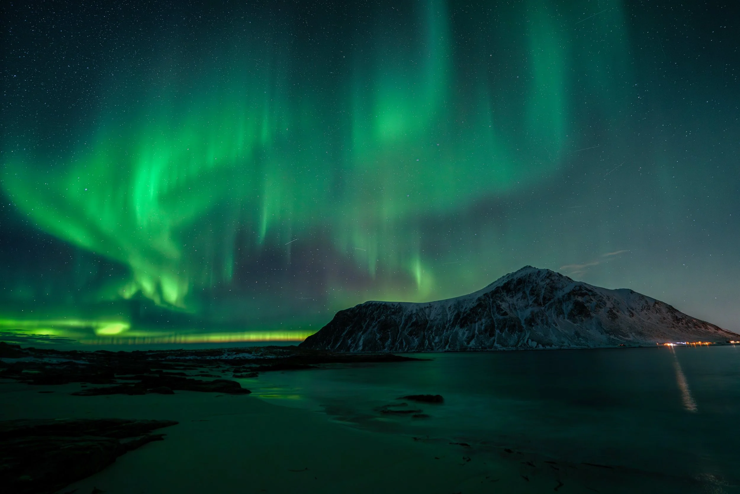 LofotenNorthernLights.jpg