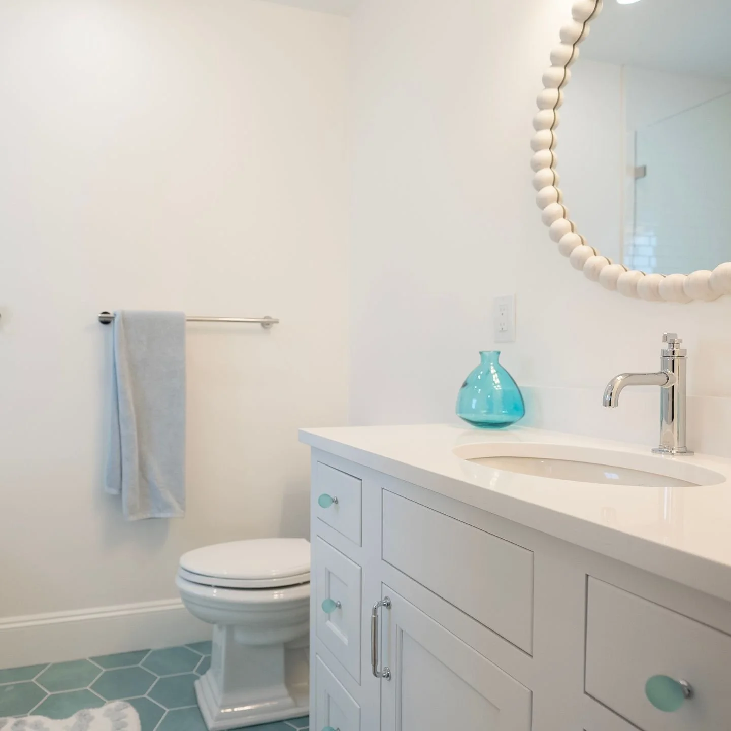 When you&rsquo;re building a family home, it&rsquo;s not just the adults calling the shots.

This space was designed with one very important client in mind, our homeowner&rsquo;s daughter 🐚
Right now, she&rsquo;s all about mermaids (and this home do