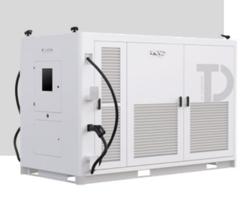 Generador de energía eléctrico con gabinete blanco y paneles de control.