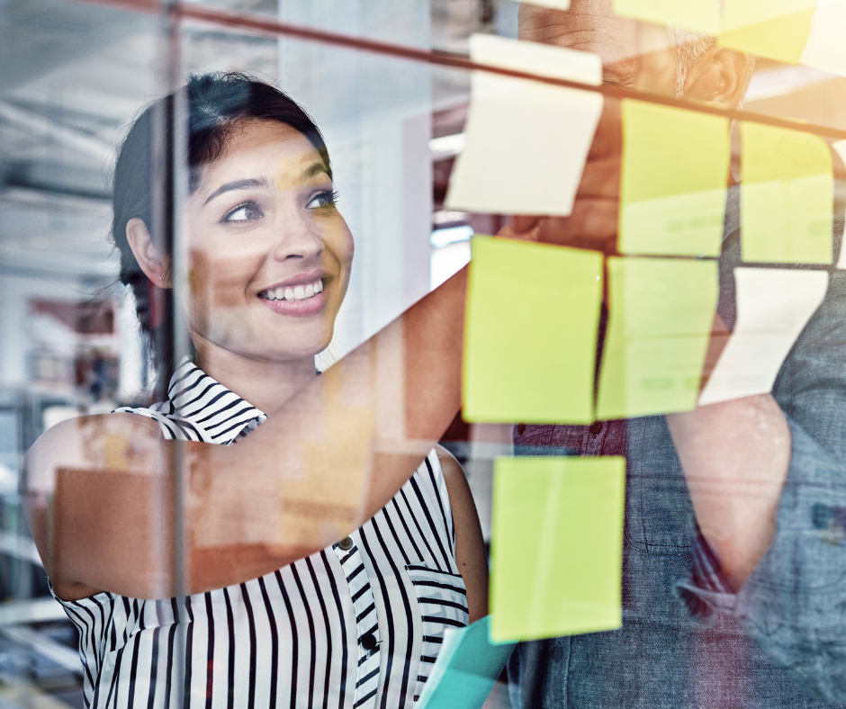 The Key Differences Between Administrative Assistant and Executive Assistant Roles