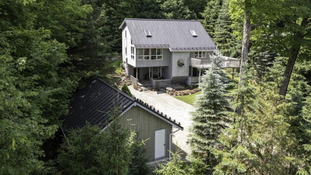 1806 Valley Rd. Huntsville, ON