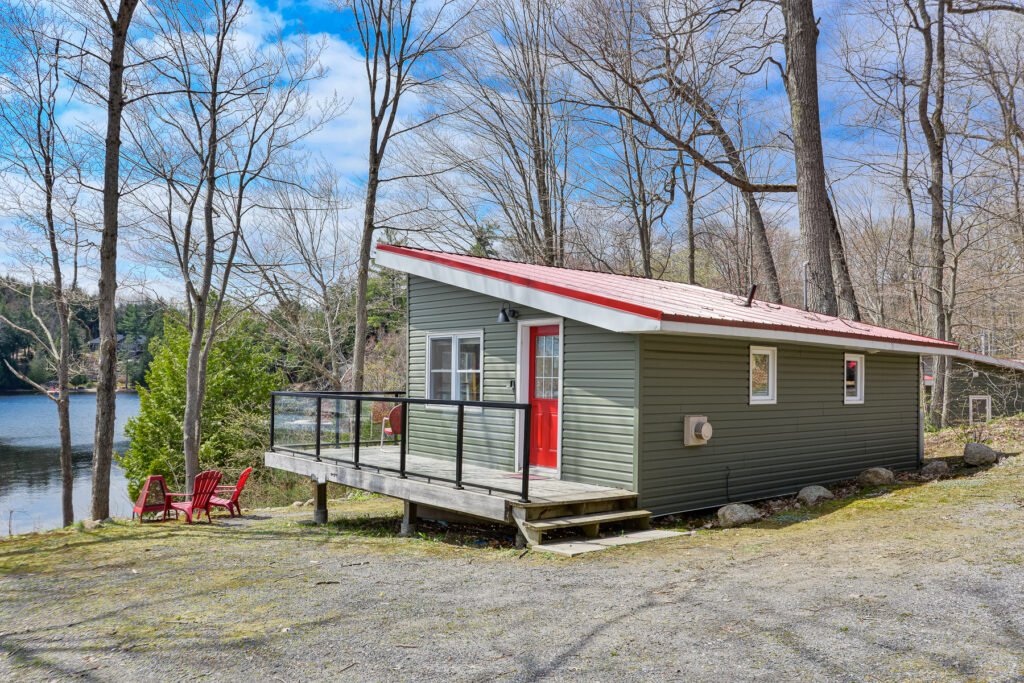 7-7 Silver Point Road. Seguin, ON