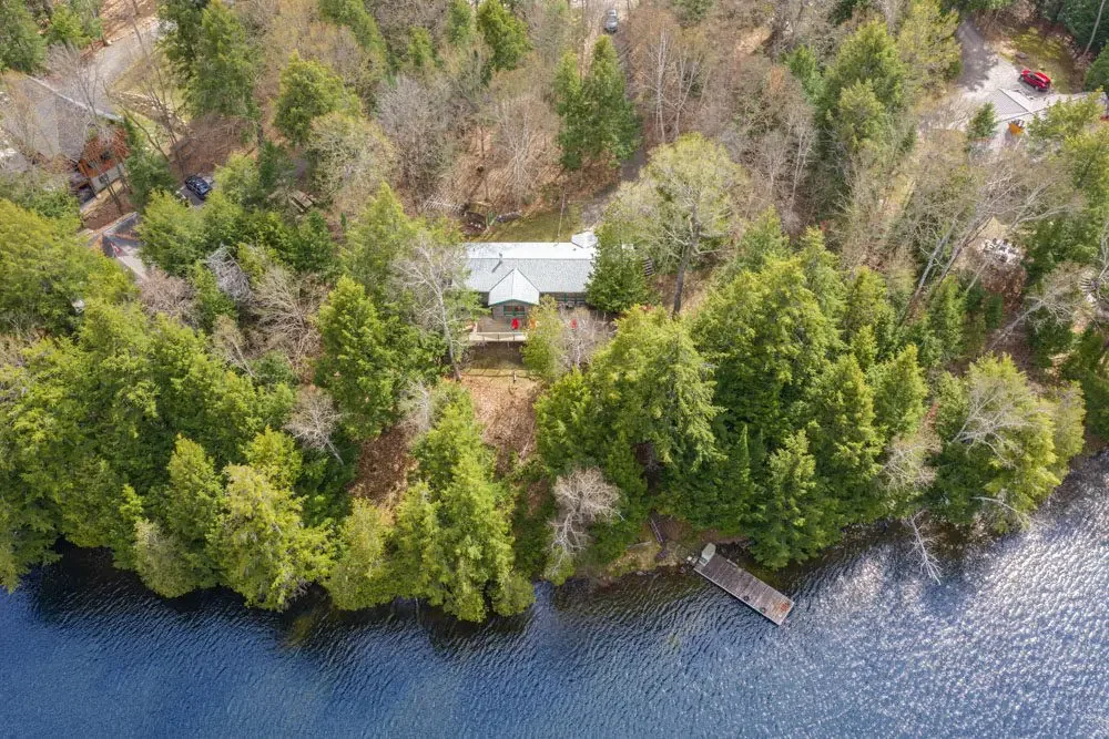 1067 Osborne Pt Road. Lake of Bays. ON
