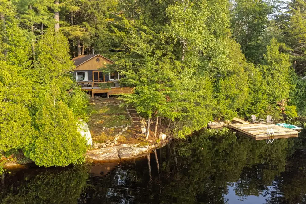 1027 North Pine Drive. Lake of Bays, ON