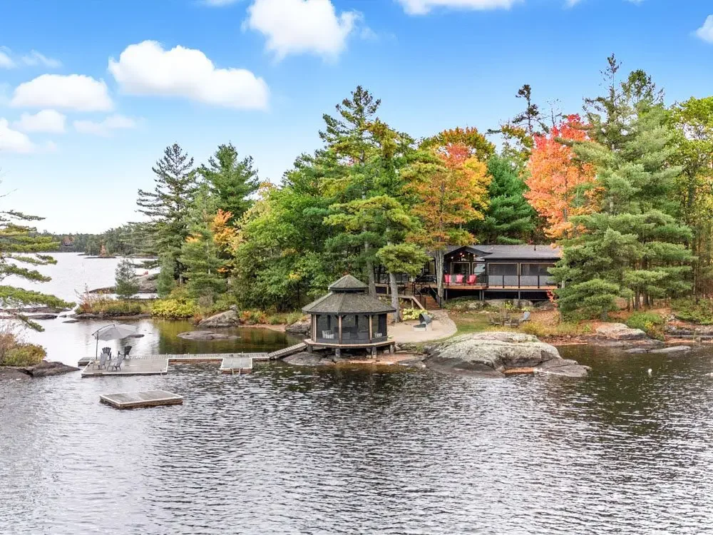 1069 White Eagle Road. Gravenhurst. ON