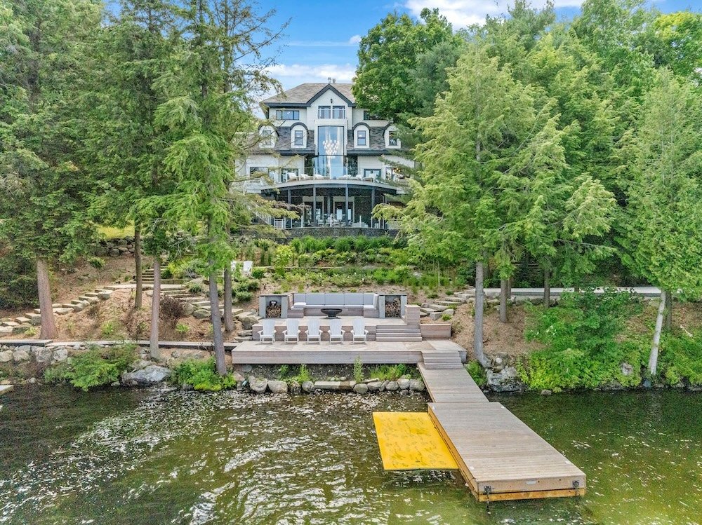 Luxe on Joe, Port Carling, ON