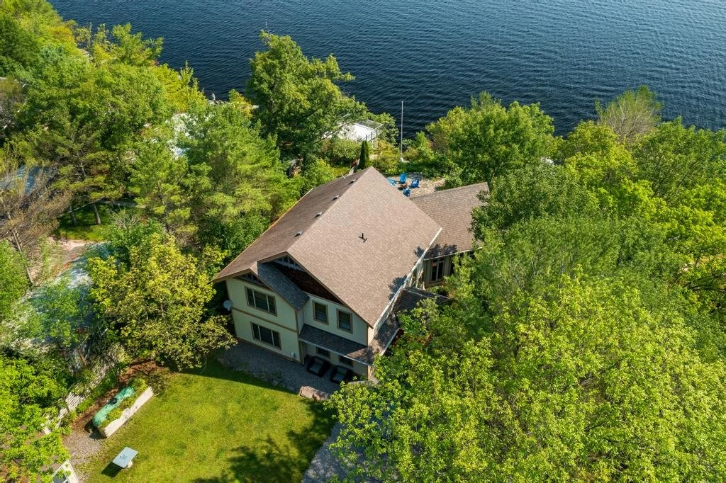 Lake Muskoka. Gravenhurst. ON
