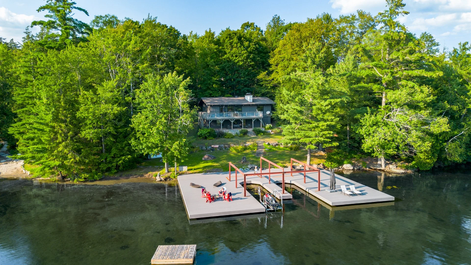 1216 Hamills Point Road. Muskoka Lakes. ON