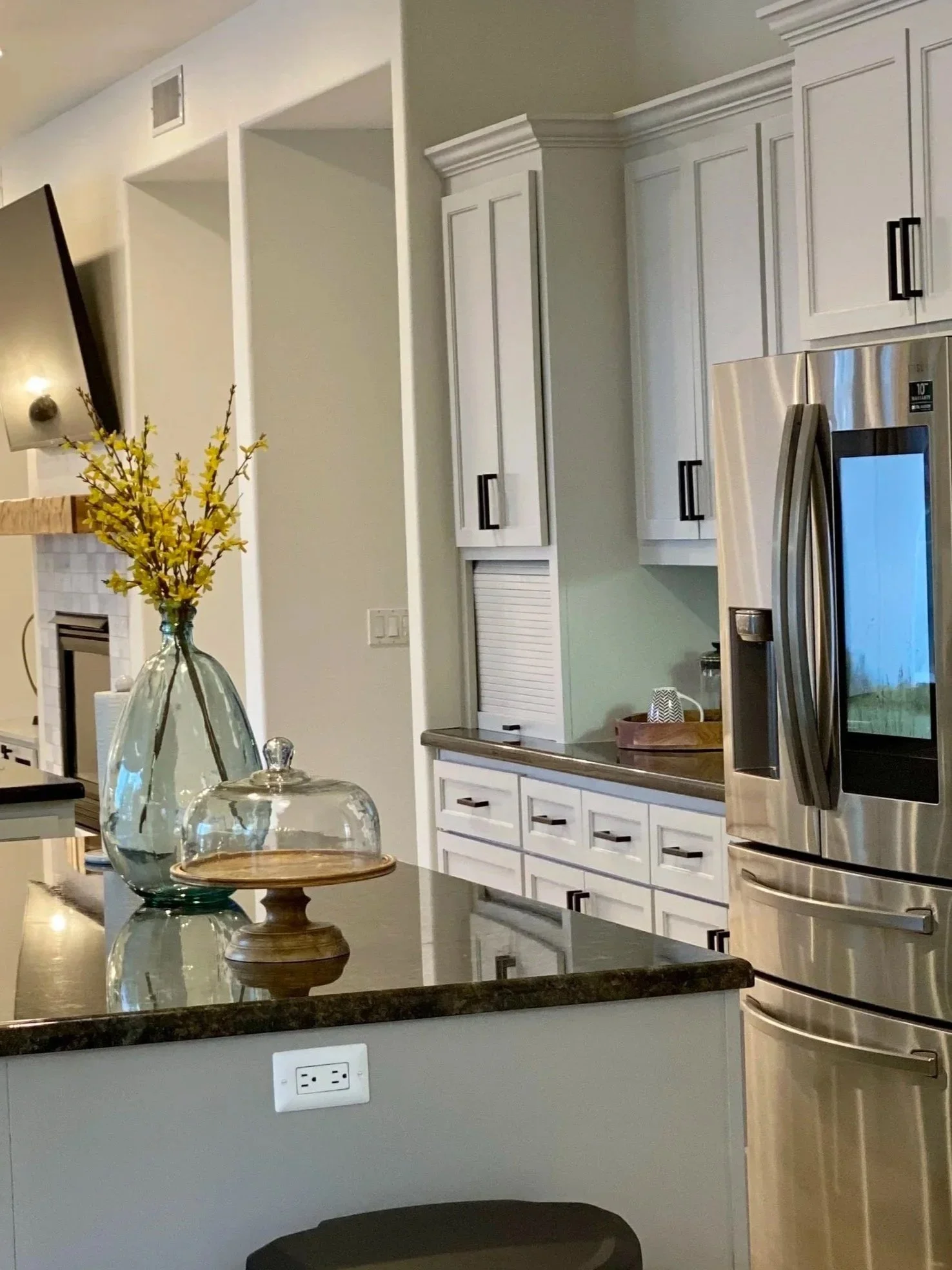 Private residence kitchen staging and organization - MinD Connect services.