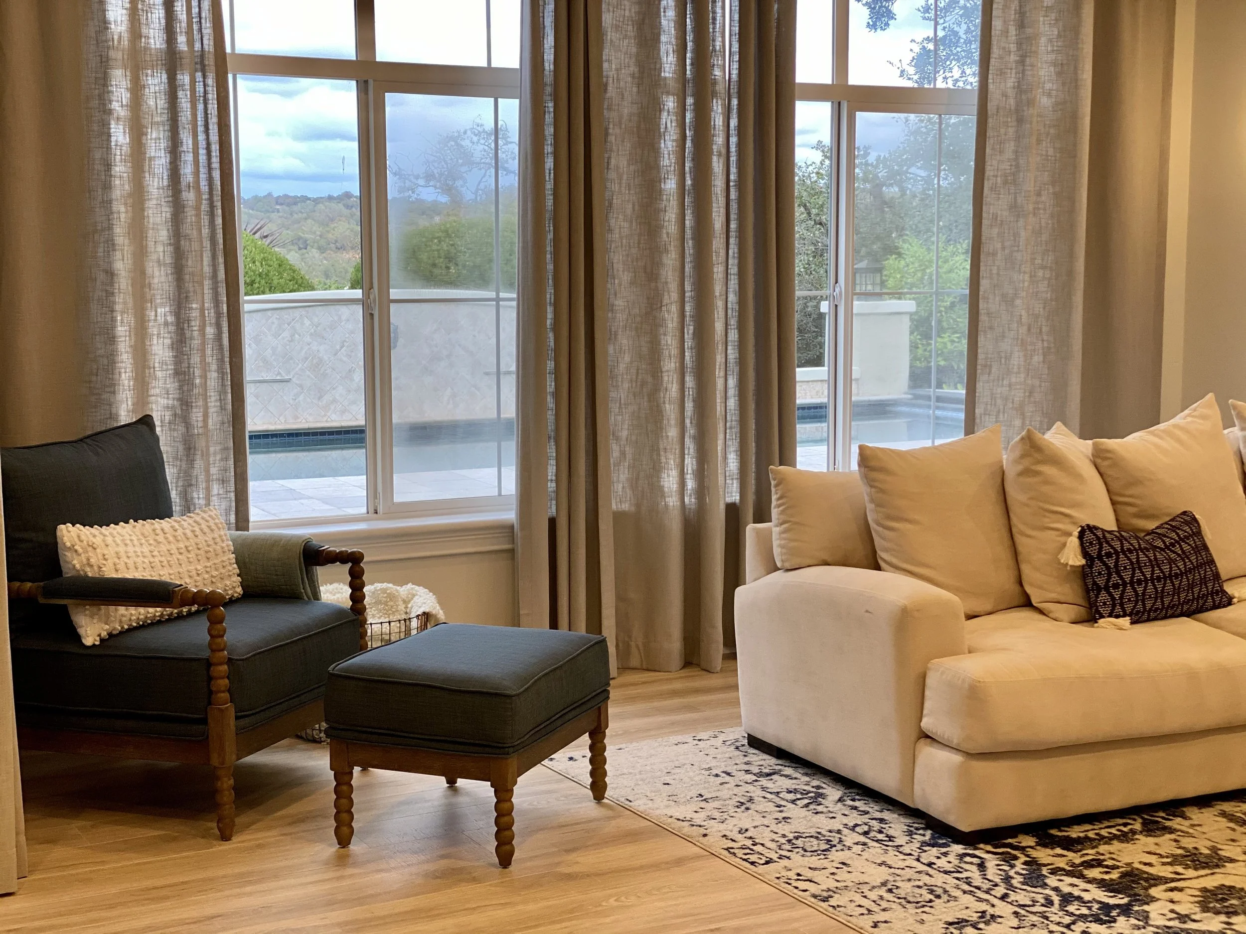 Luxury living room interior - private residence service by MinD Connect.