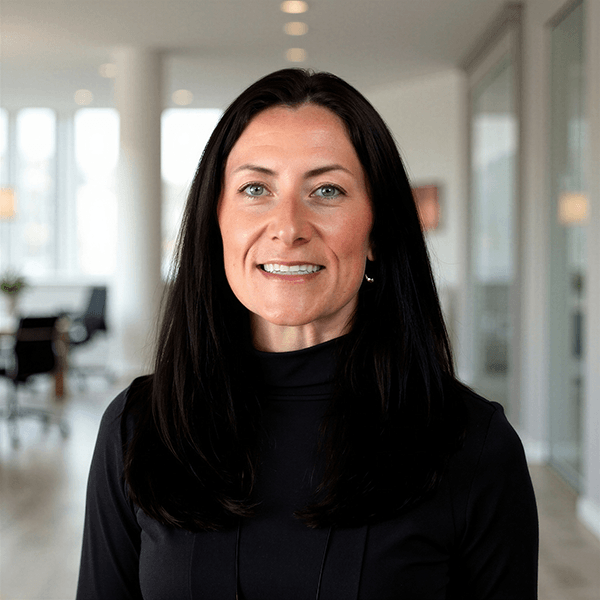 Headshot of Rachel MacDonald