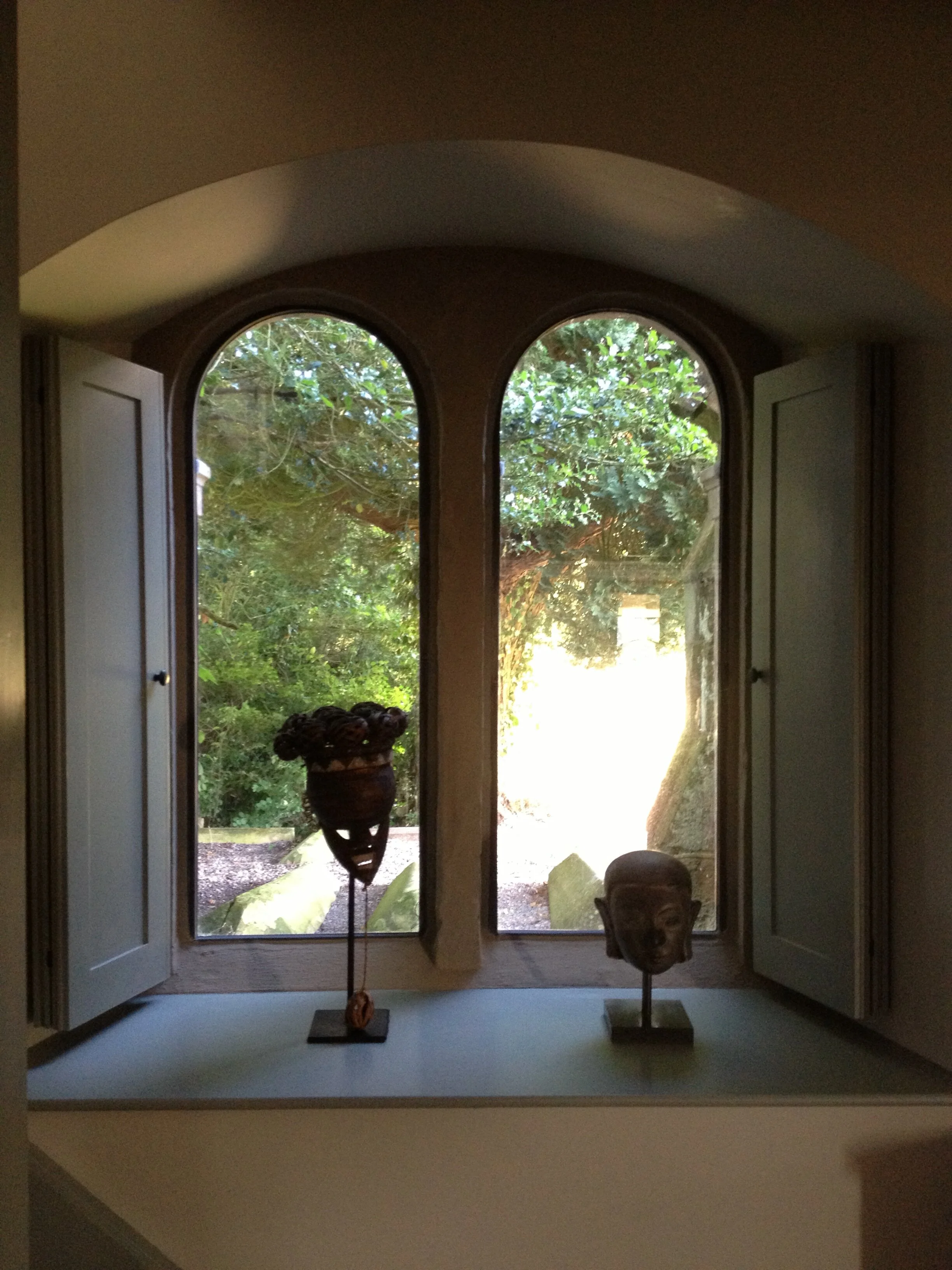 Slim glazing solution for stone mullions in listed buidlings