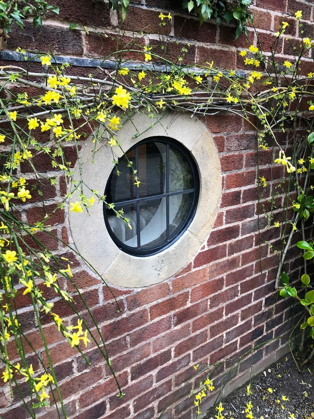 Insulead® Fixed units fitted into refurbished opening casements · anti sun glazing1.webp