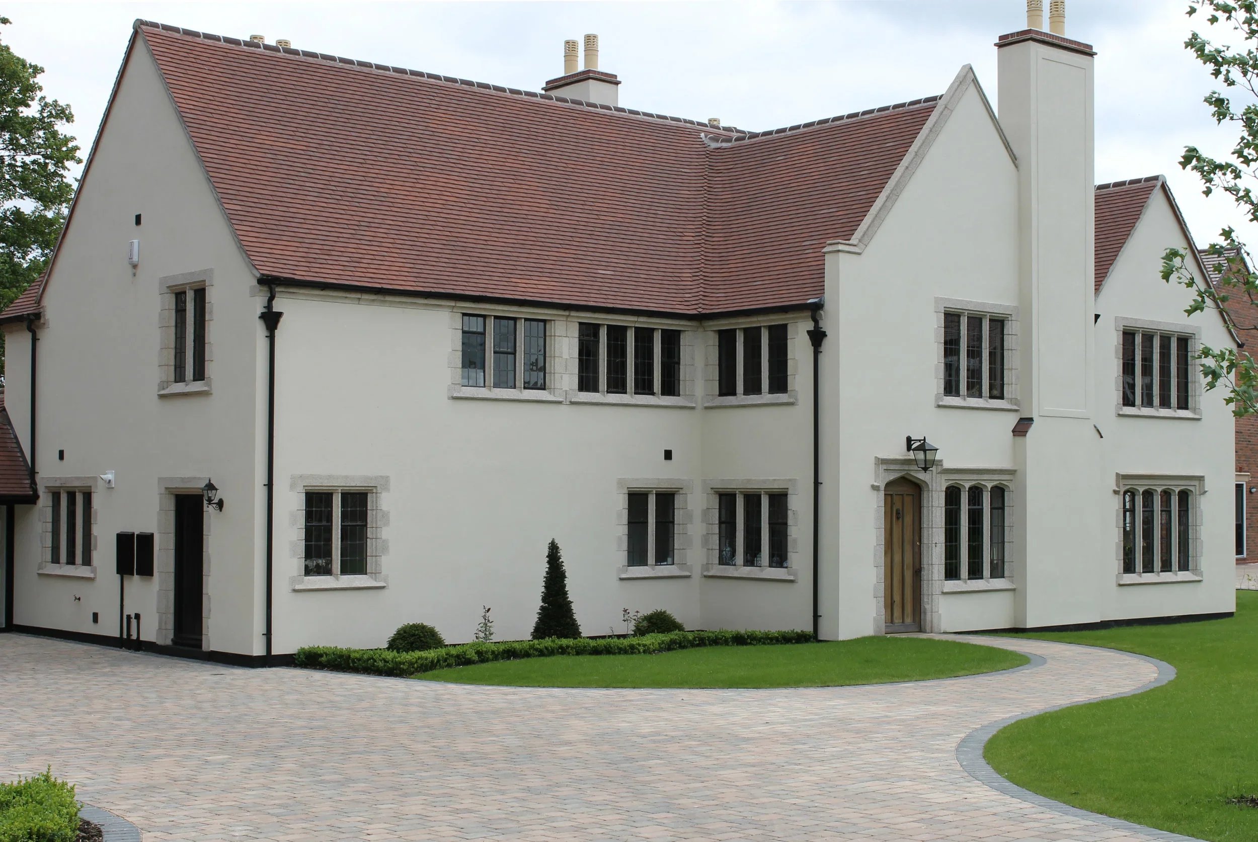 Handley Cross INSULEAD® Fixed units · Steelyte® opening casements · APPlied square leading2.webp